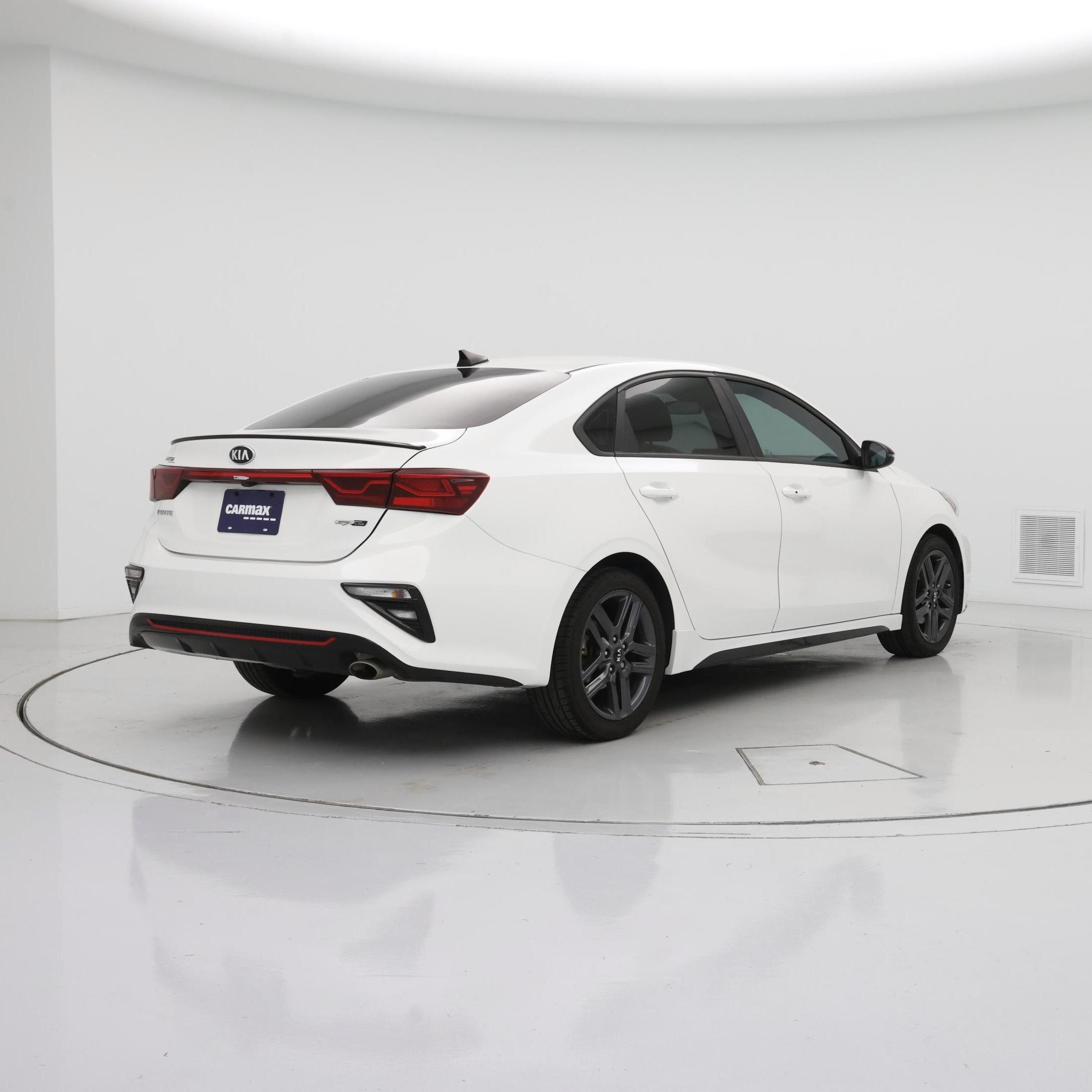 Thumbnail: 2021 Kia Forte - 8