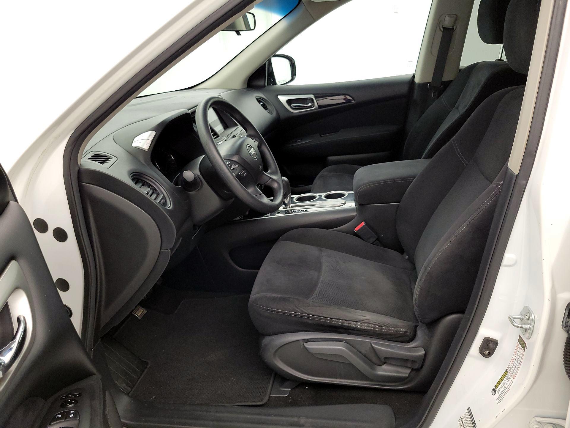 Thumbnail: 2013 Nissan Pathfinder - 11