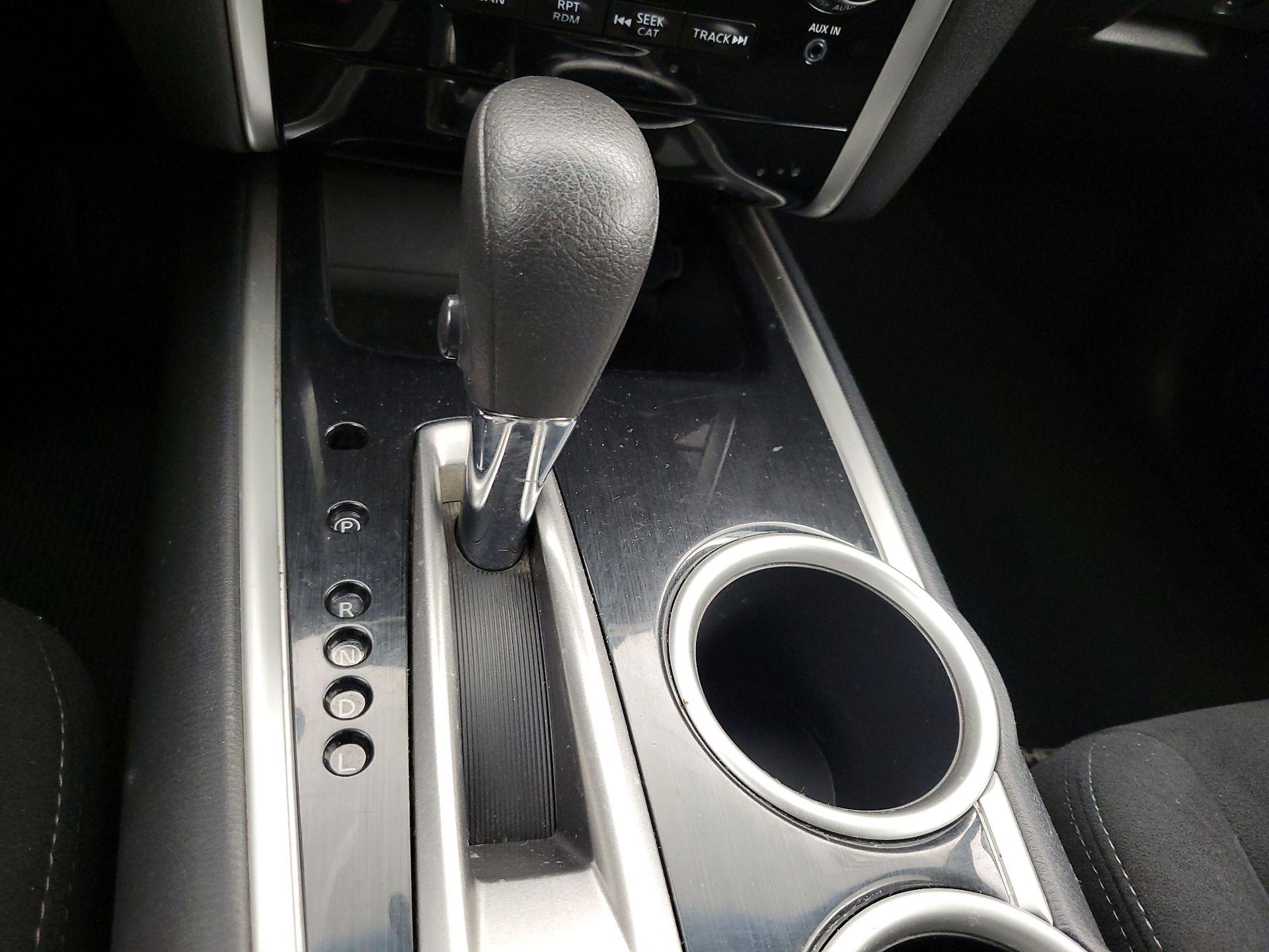 Thumbnail: 2013 Nissan Pathfinder - 15