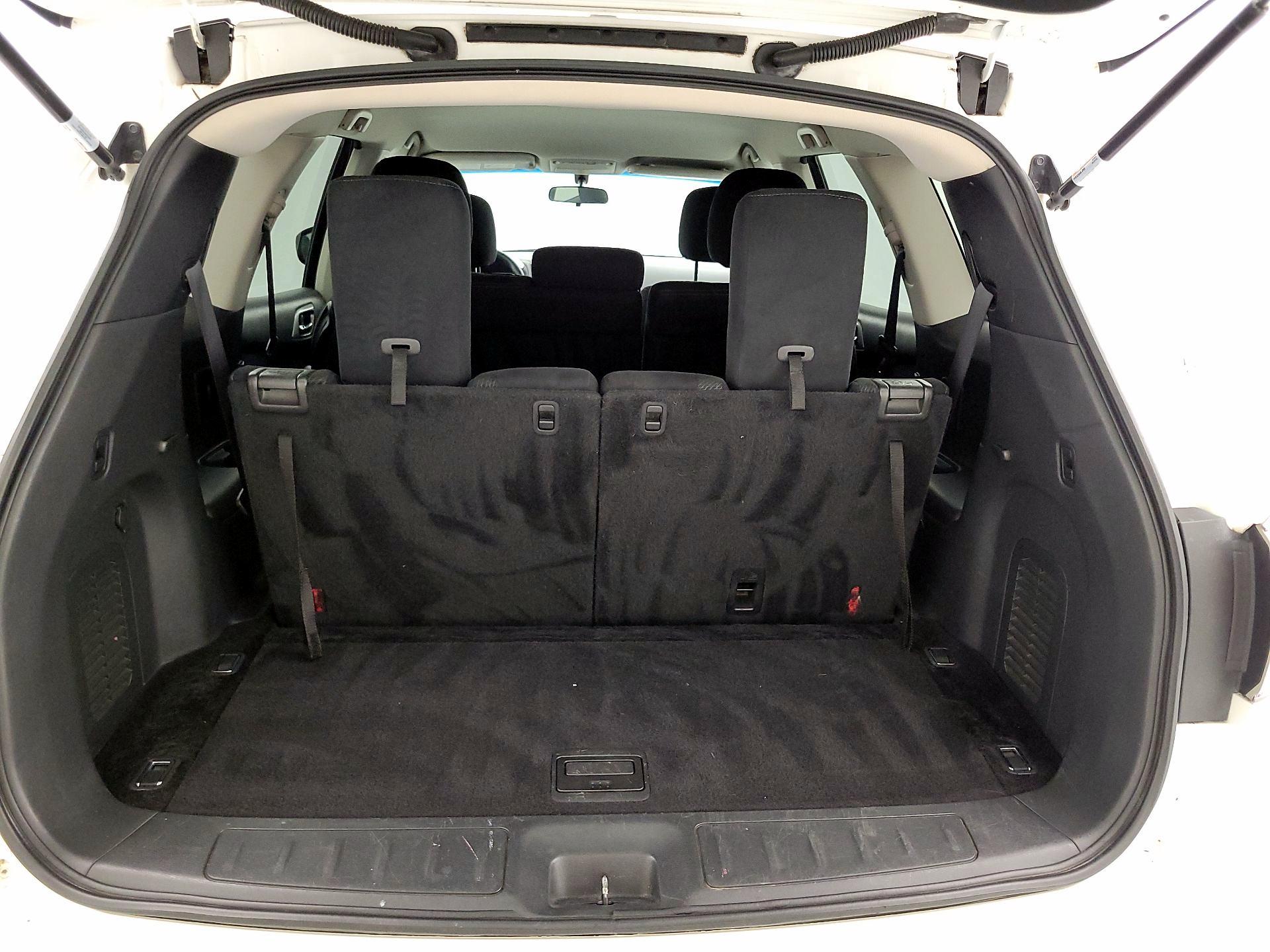 Thumbnail: 2013 Nissan Pathfinder - 18