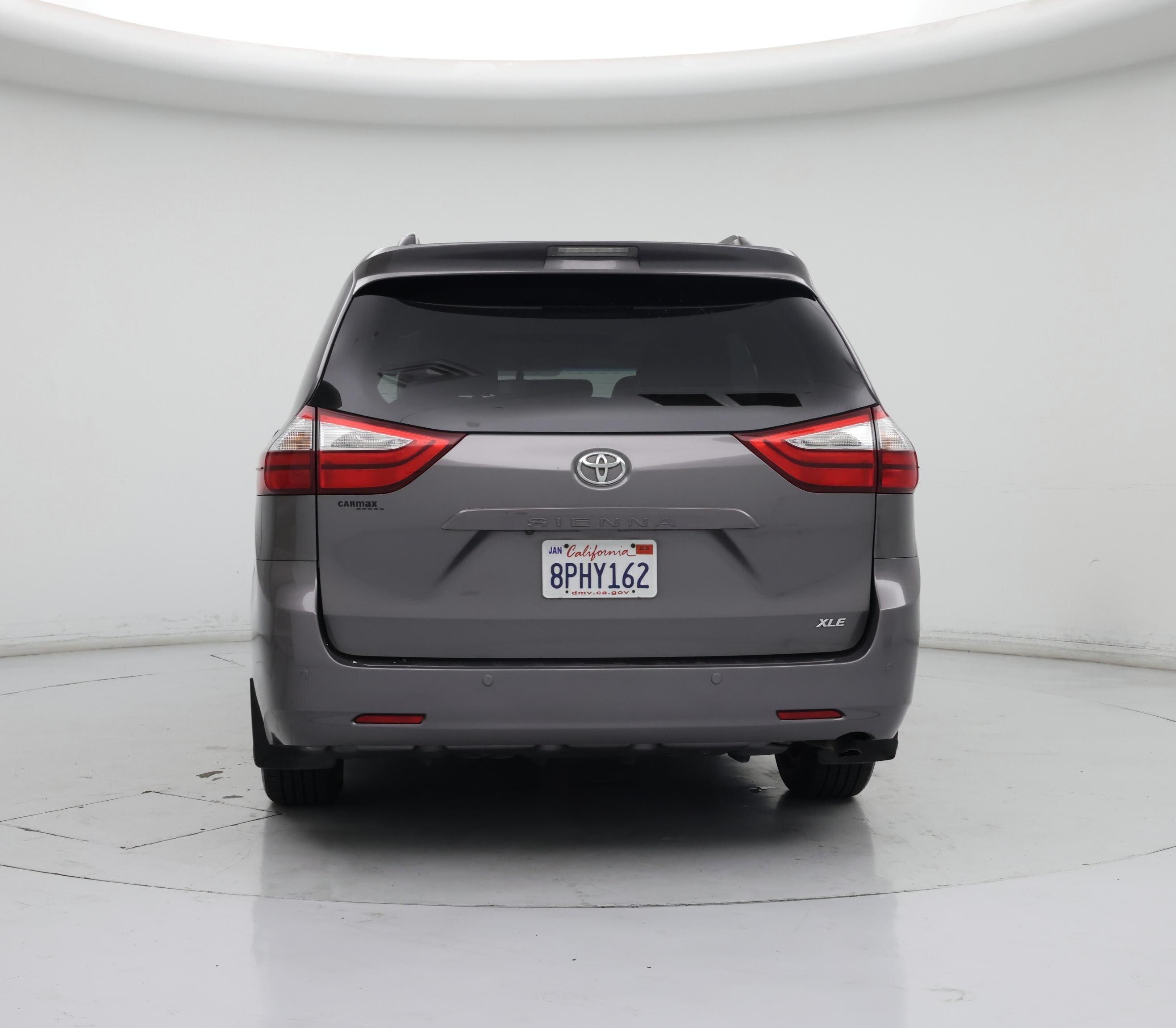 Thumbnail: 2017 Toyota Sienna - 6