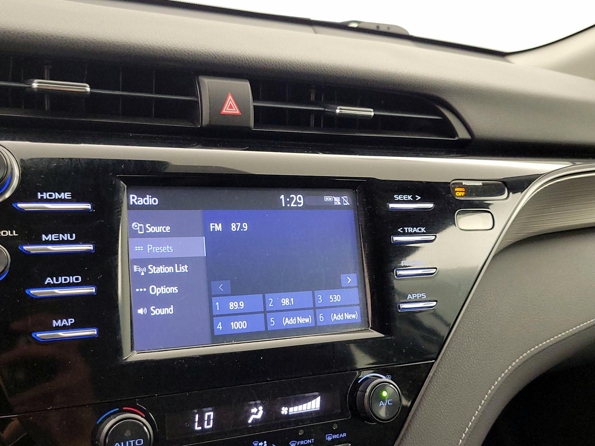 Thumbnail: 2019 Toyota Camry - 15