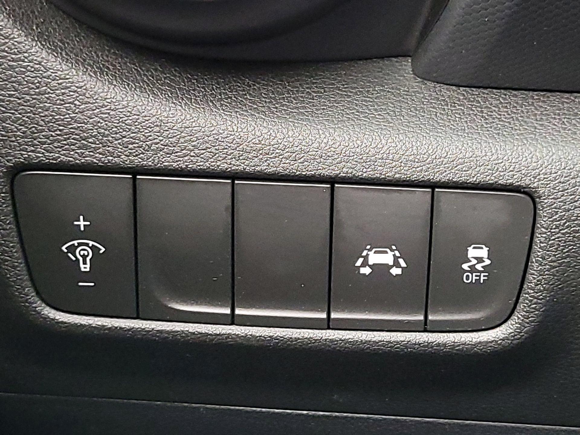 Thumbnail: 2020 Hyundai Kona - 13