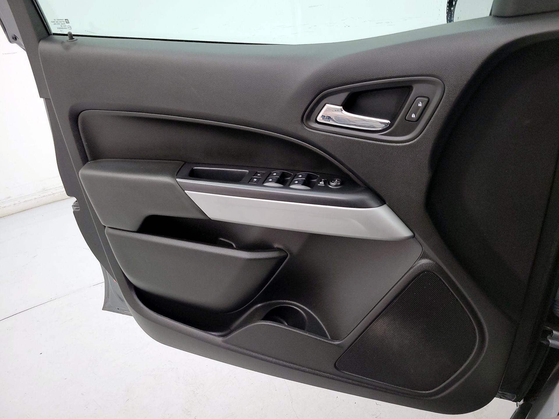 Thumbnail: 2018 Chevrolet Colorado - 12