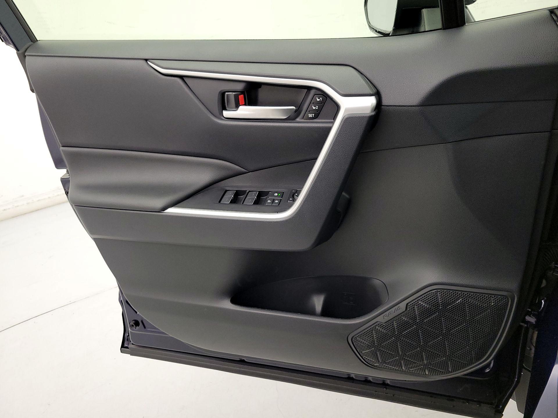 Thumbnail: 2024 Toyota RAV4 - 12