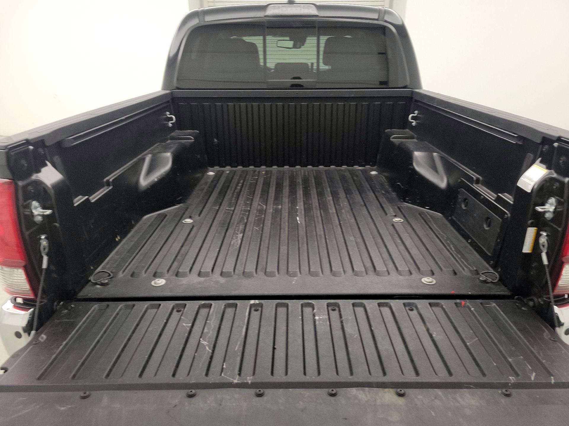 Thumbnail: 2021 Toyota Tacoma - 20
