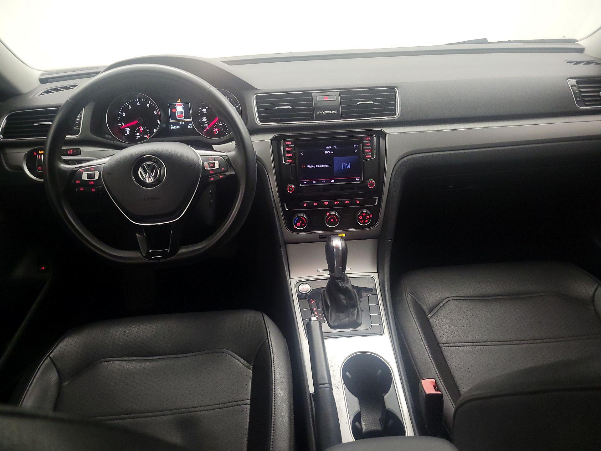 Thumbnail: 2019 Volkswagen Passat - 9