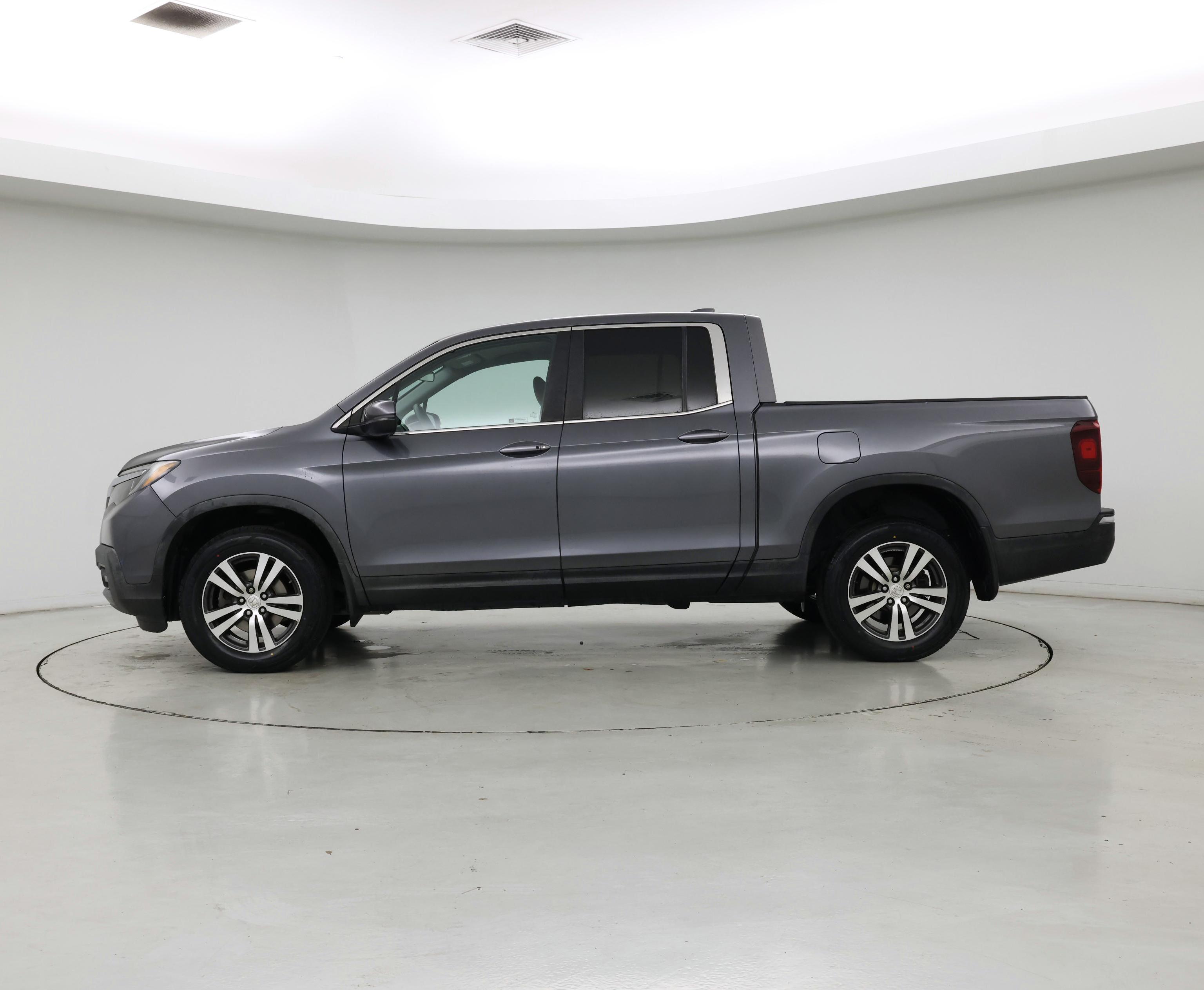 Thumbnail: 2017 Honda Ridgeline - 3