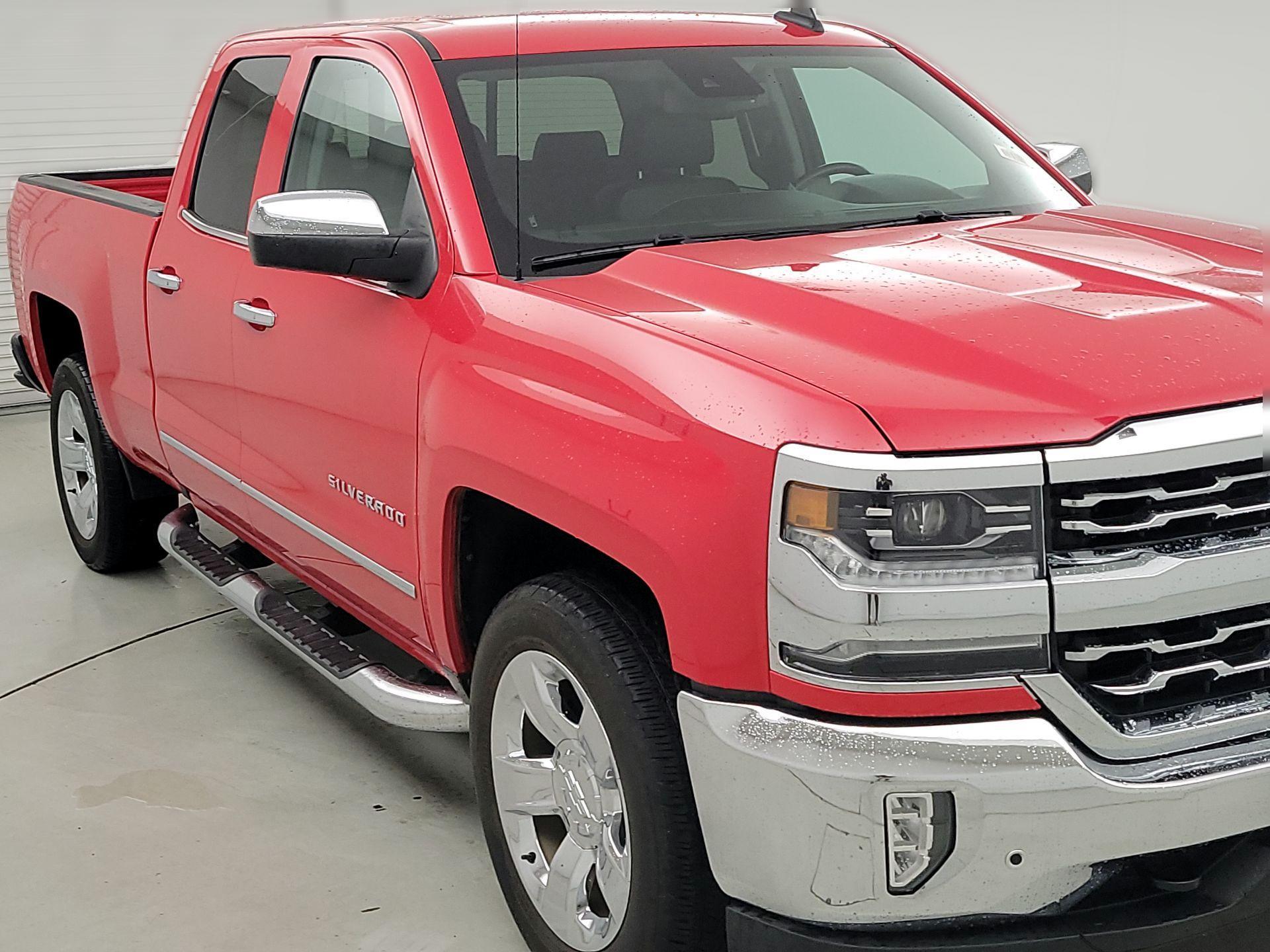 Thumbnail: 2017 Chevrolet Silverado 1500 - 1
