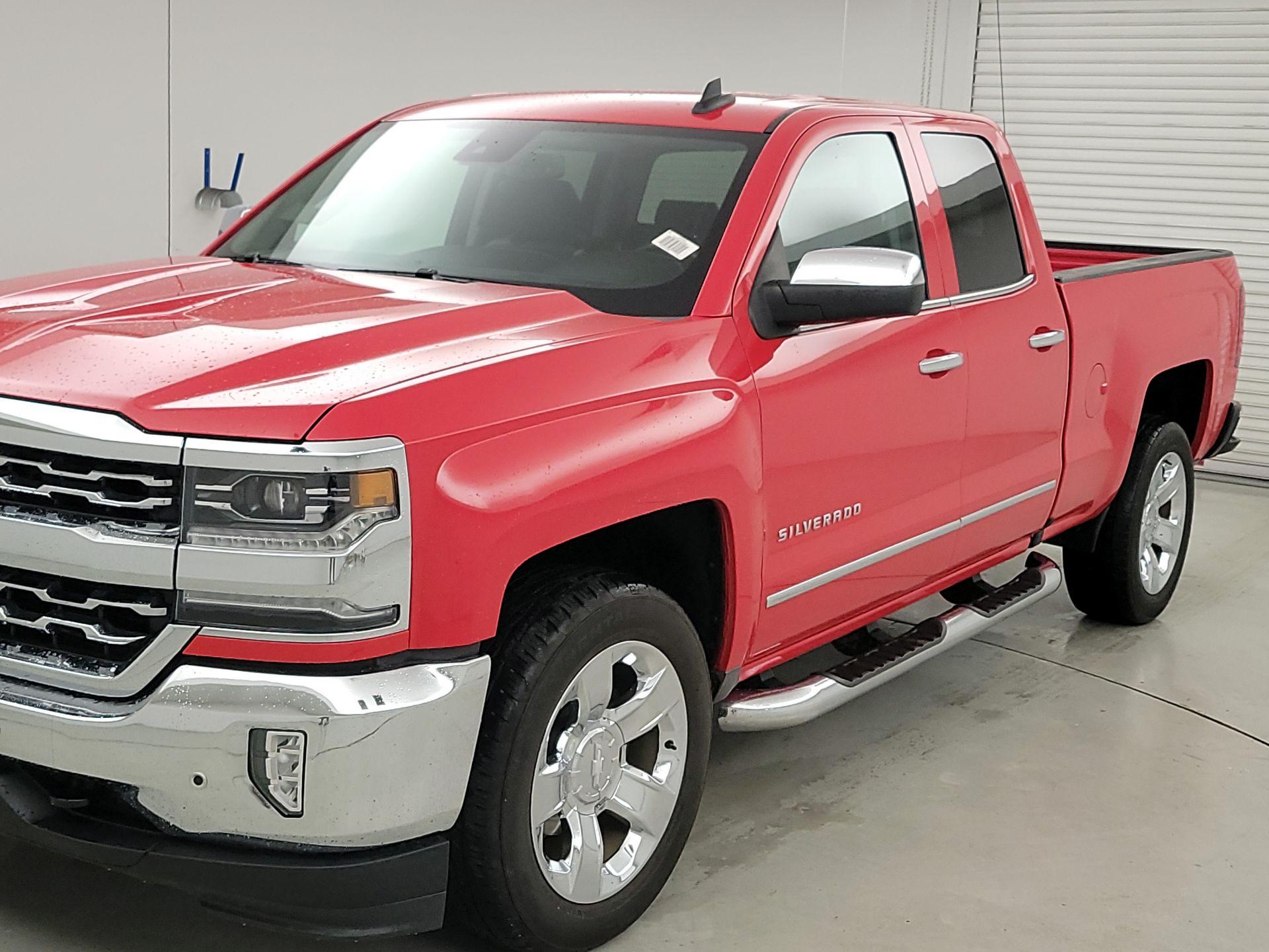 Thumbnail: 2017 Chevrolet Silverado 1500 - 3