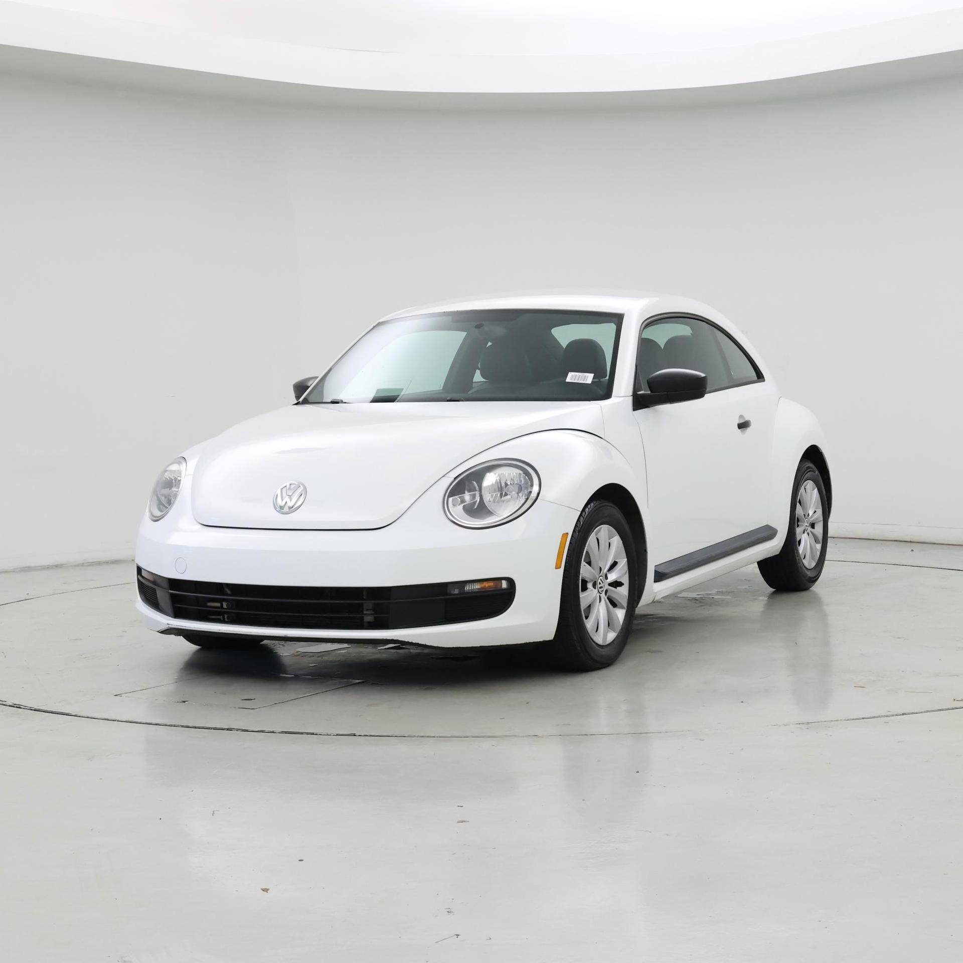 Thumbnail: 2015 Volkswagen Beetle - 4