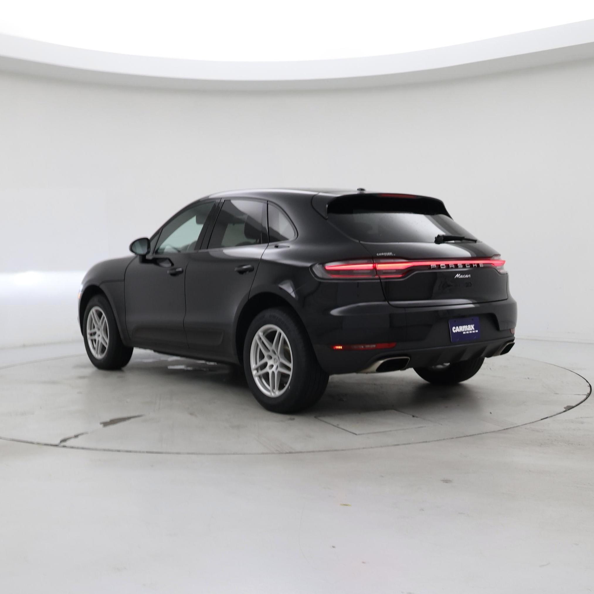 Thumbnail: 2021 Porsche Macan - 2