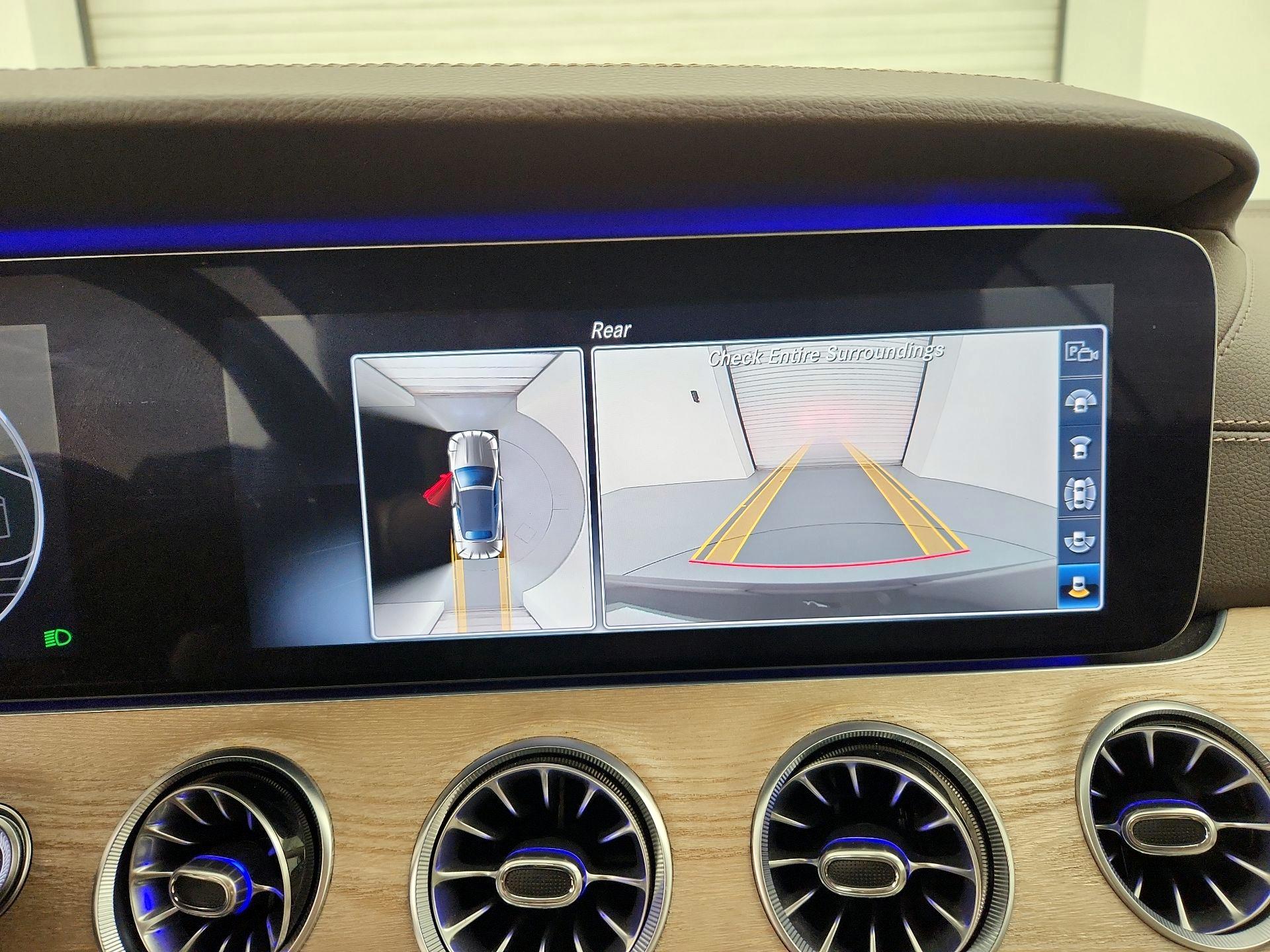 Thumbnail: 2020 Mercedes-Benz E-Class - 15