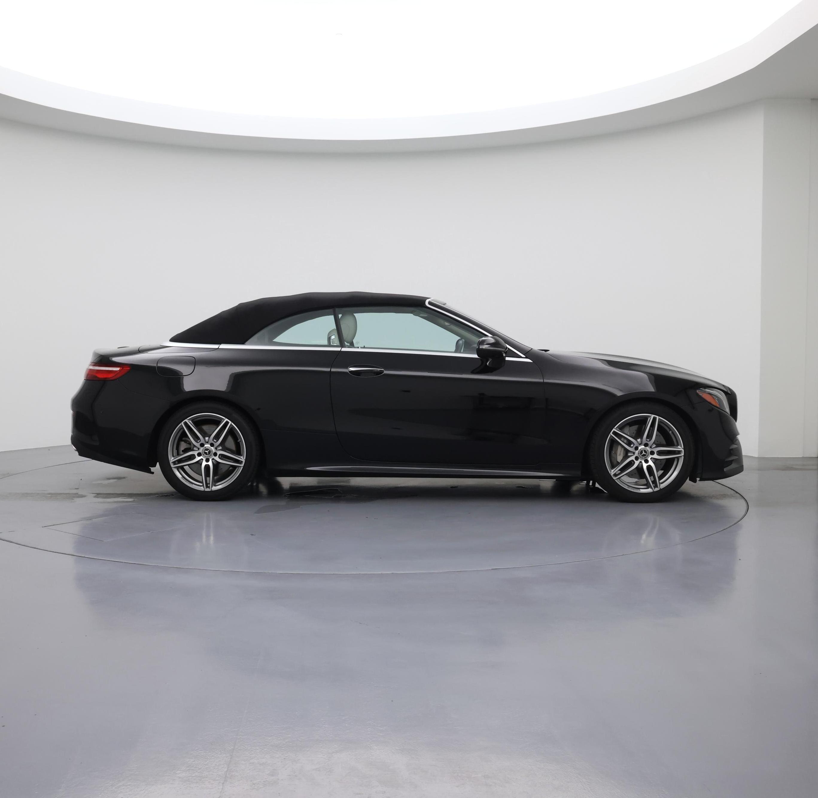 Thumbnail: 2020 Mercedes-Benz E-Class - 7