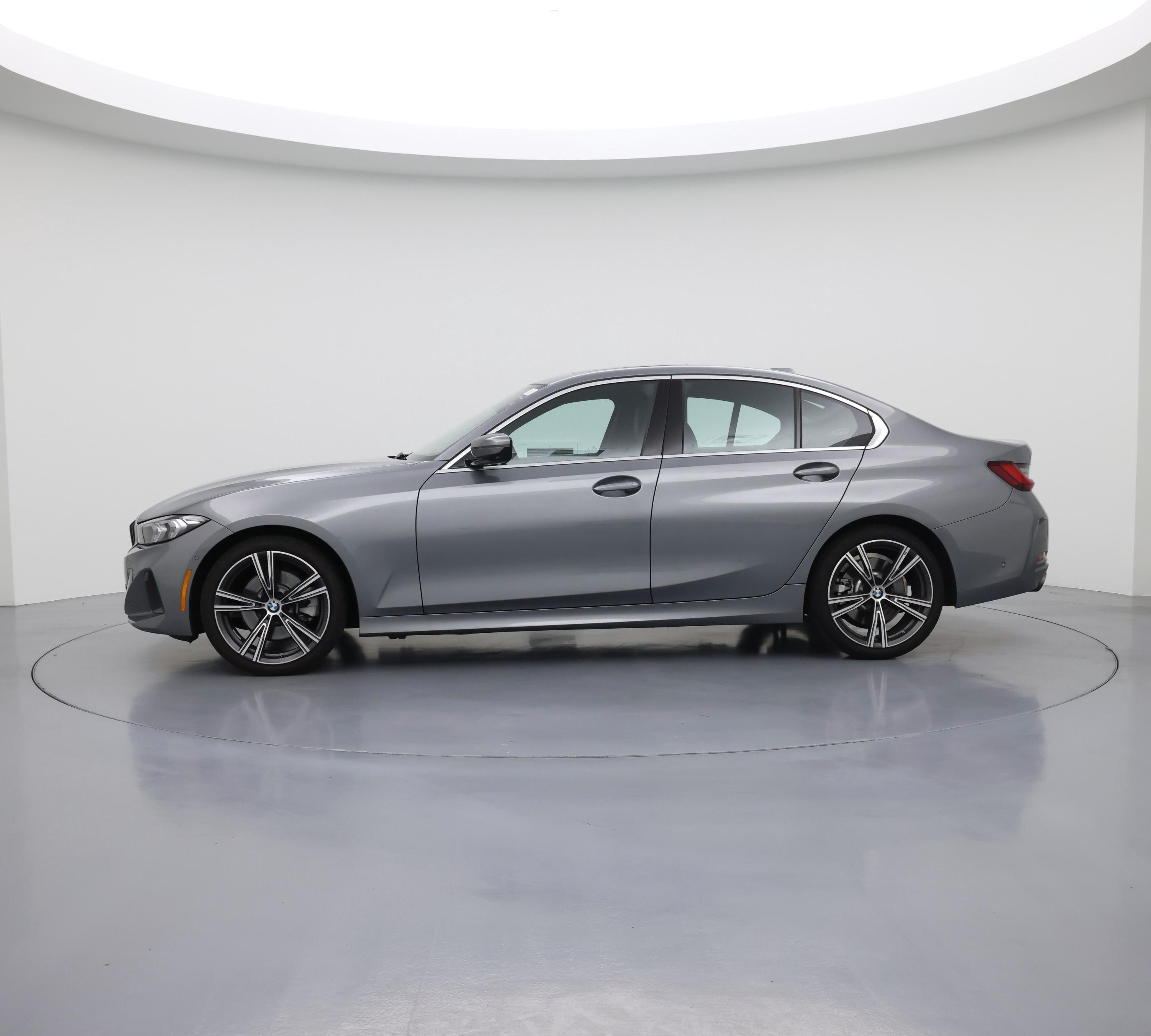Thumbnail: 2024 BMW 3 Series - 3