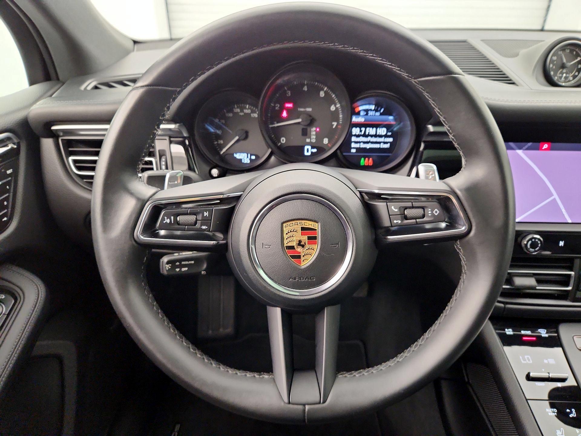 Thumbnail: 2022 Porsche Macan - 10