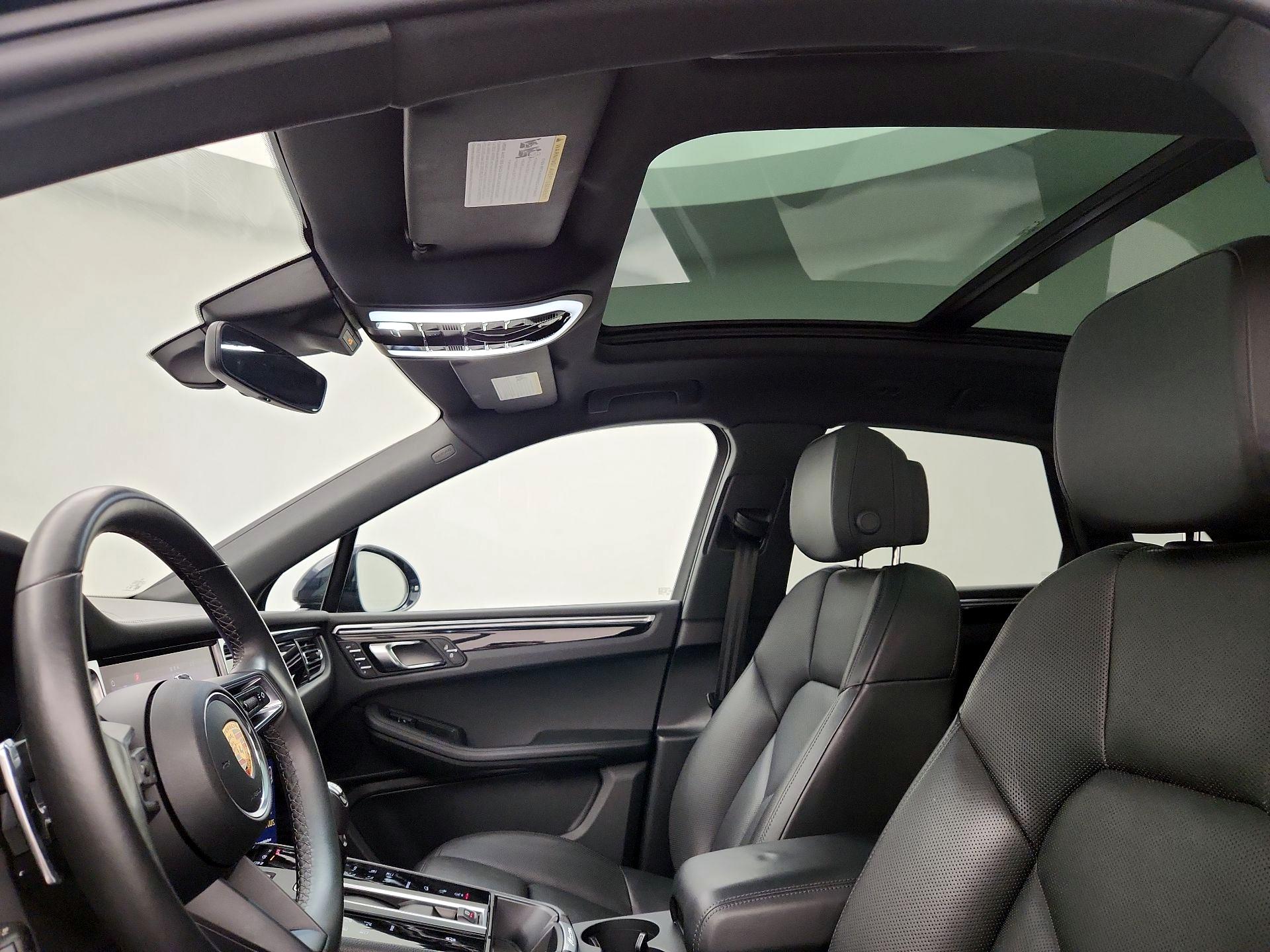Thumbnail: 2022 Porsche Macan - 20
