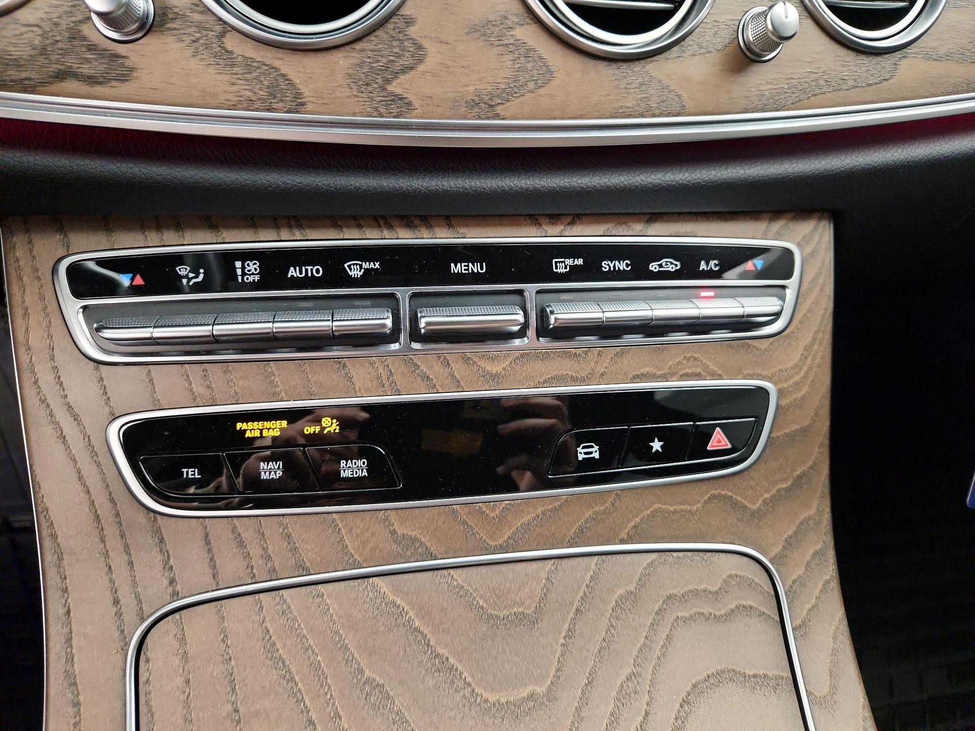Thumbnail: 2022 Mercedes-Benz E-Class - 17