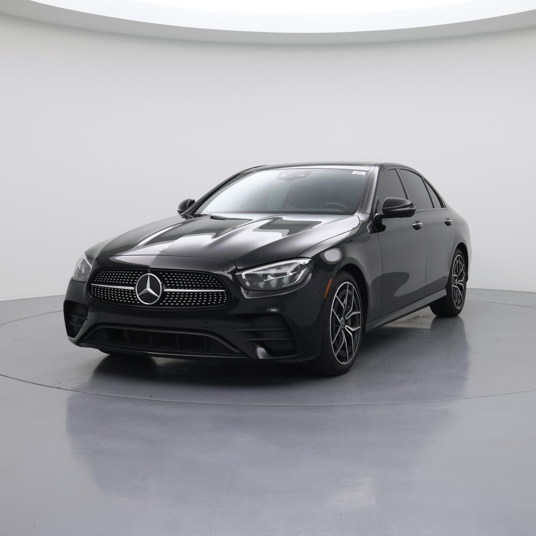 Thumbnail: 2022 Mercedes-Benz E-Class - 4