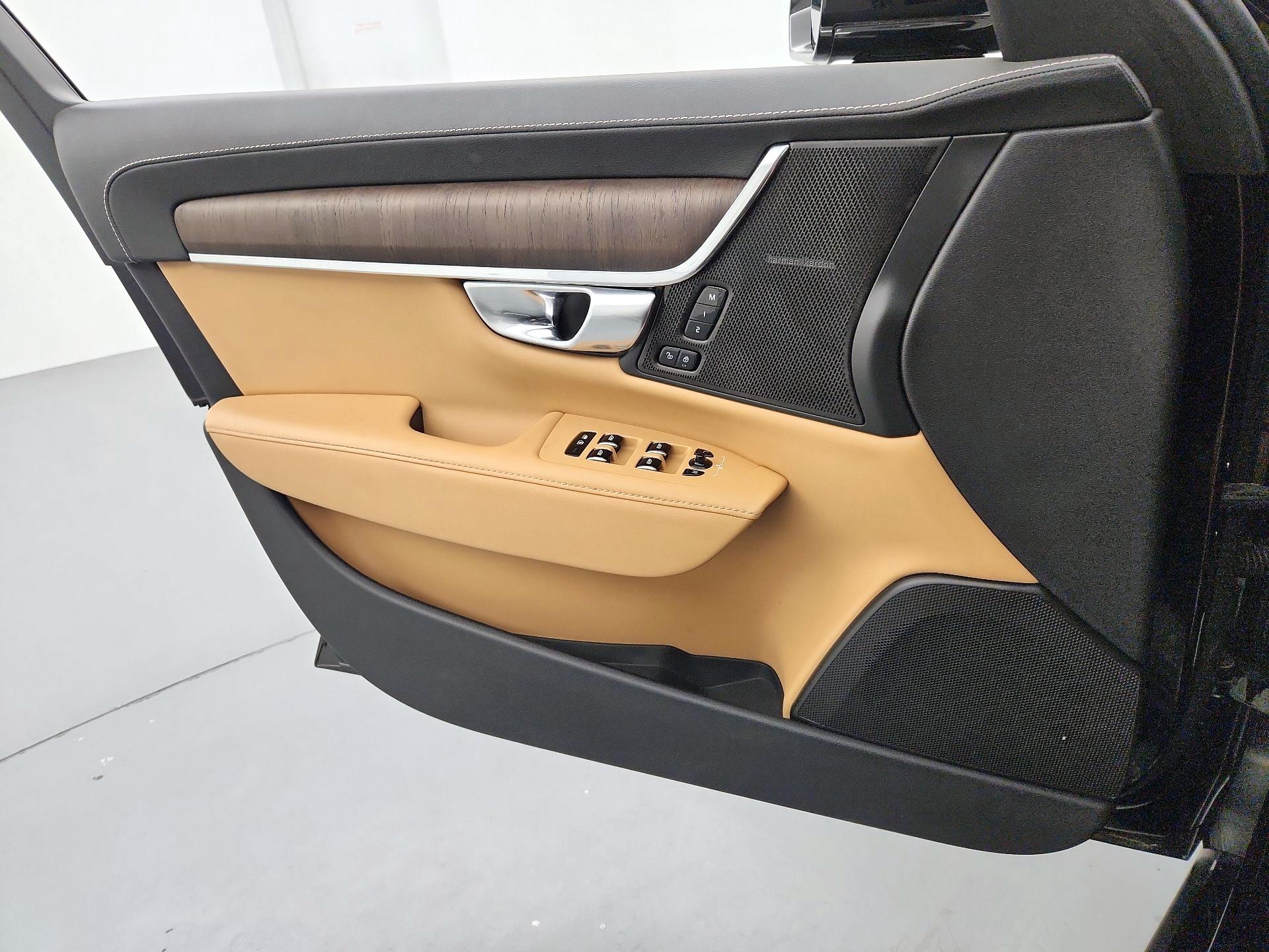 Thumbnail: 2022 Volvo S90 - 12