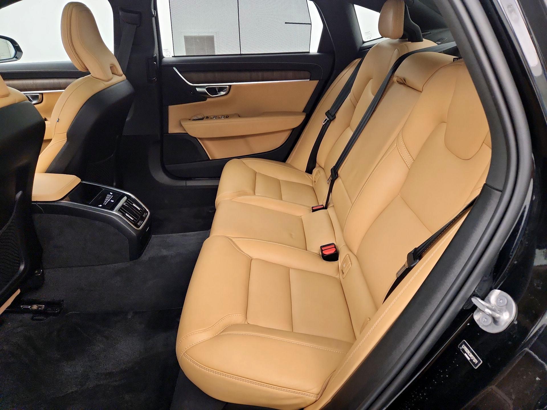 Thumbnail: 2022 Volvo S90 - 20