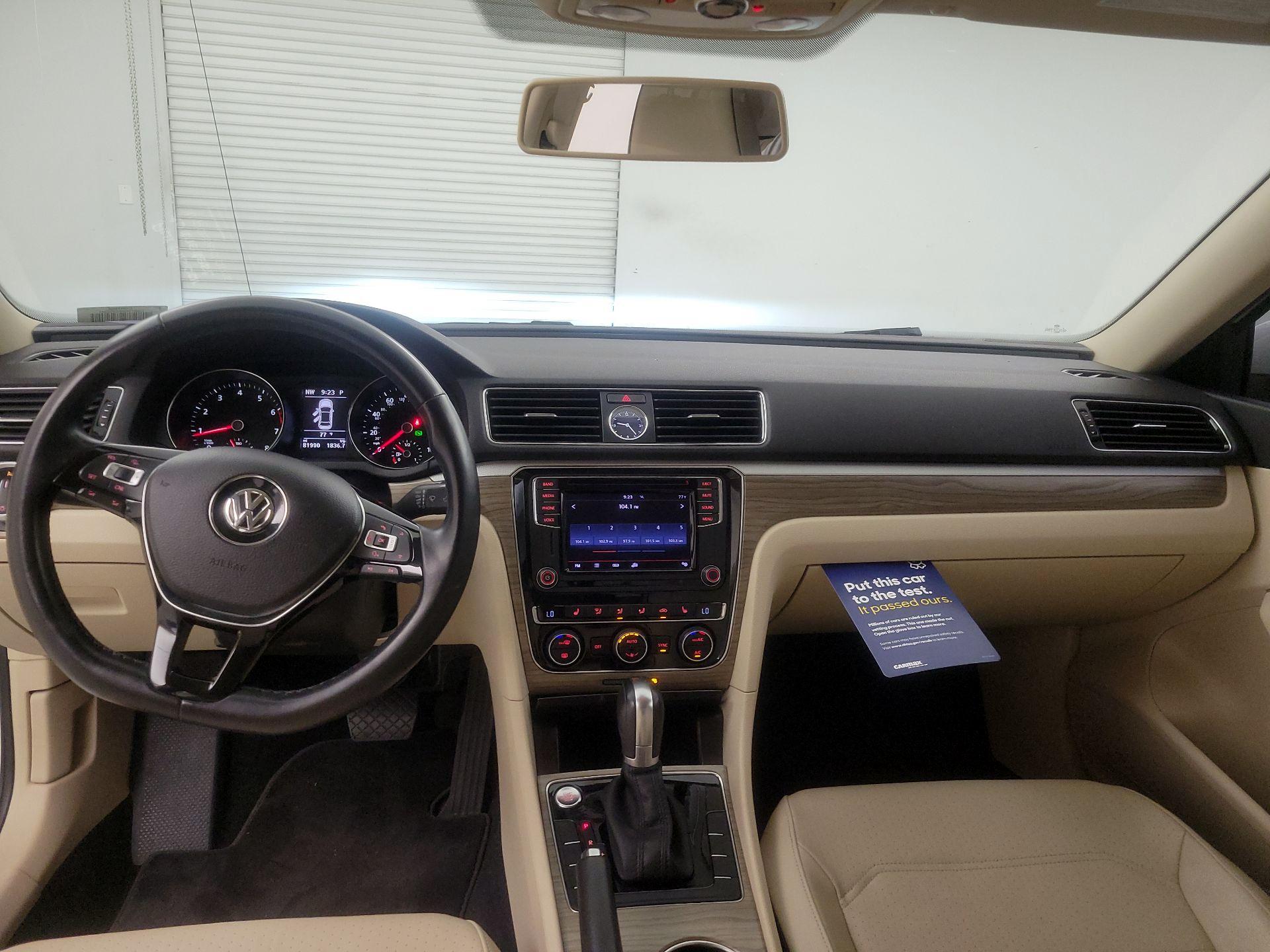 Thumbnail: 2017 Volkswagen Passat - 9