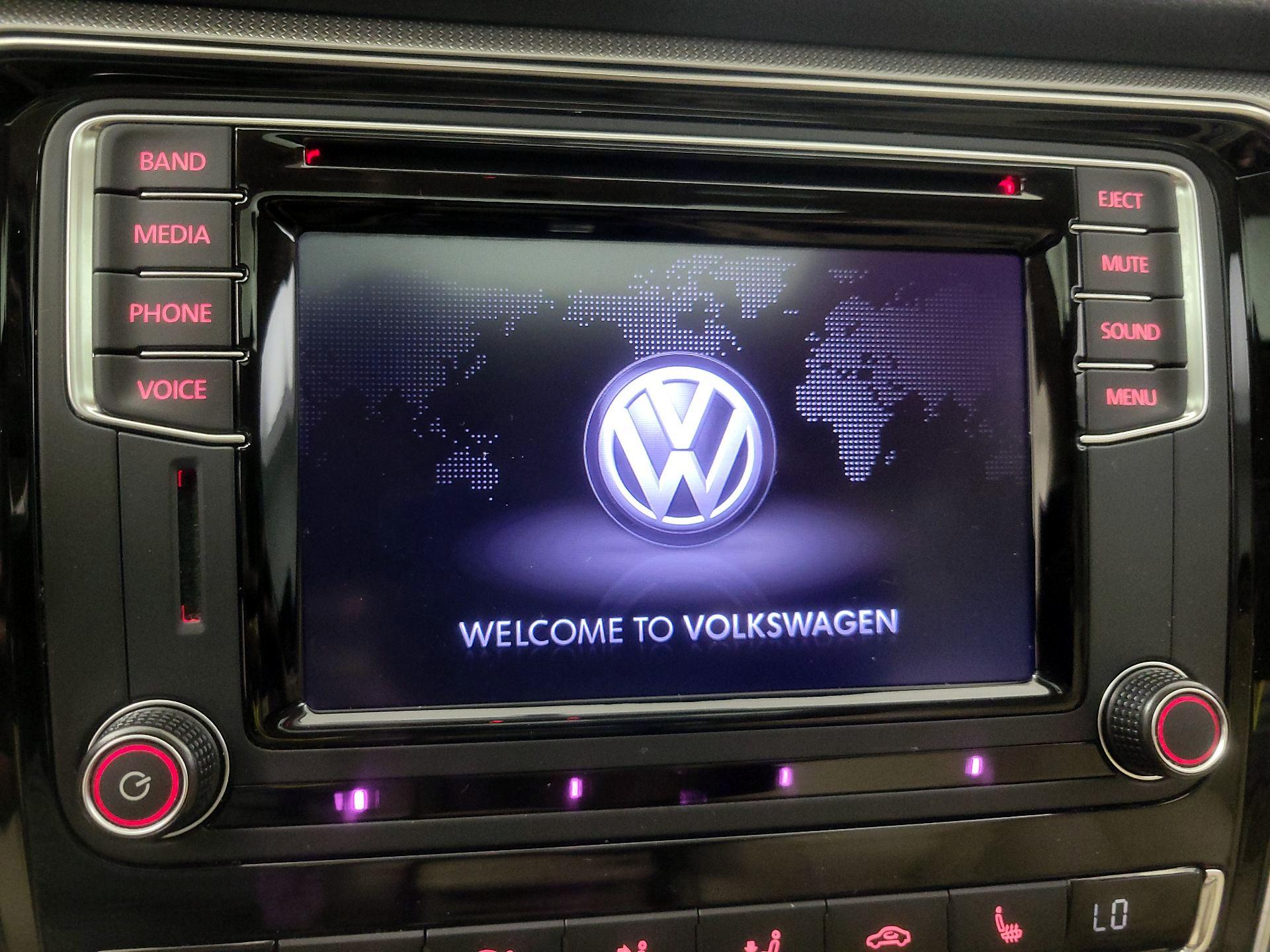 Thumbnail: 2017 Volkswagen Passat - 15