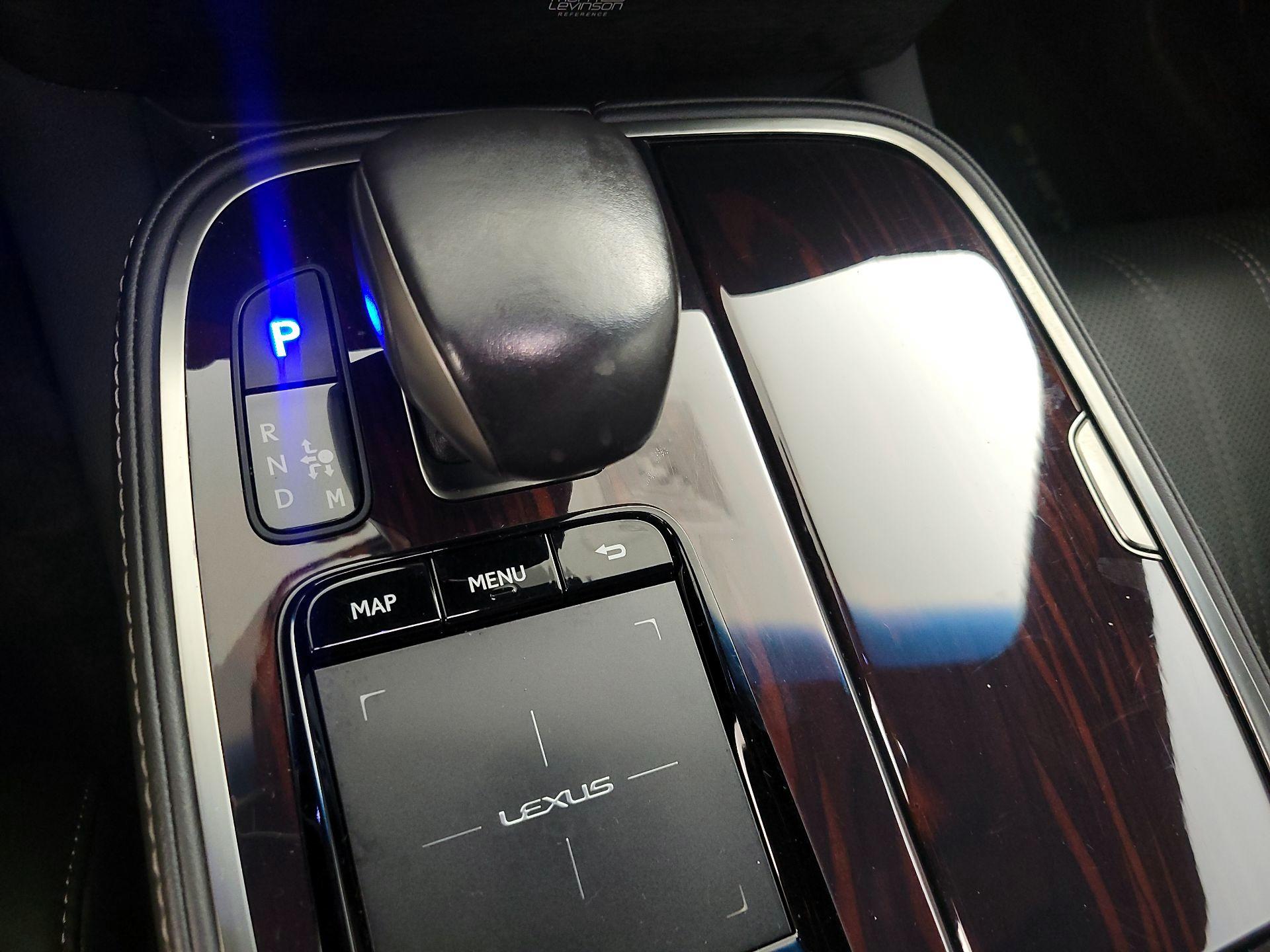 Thumbnail: 2019 Lexus LS - 18