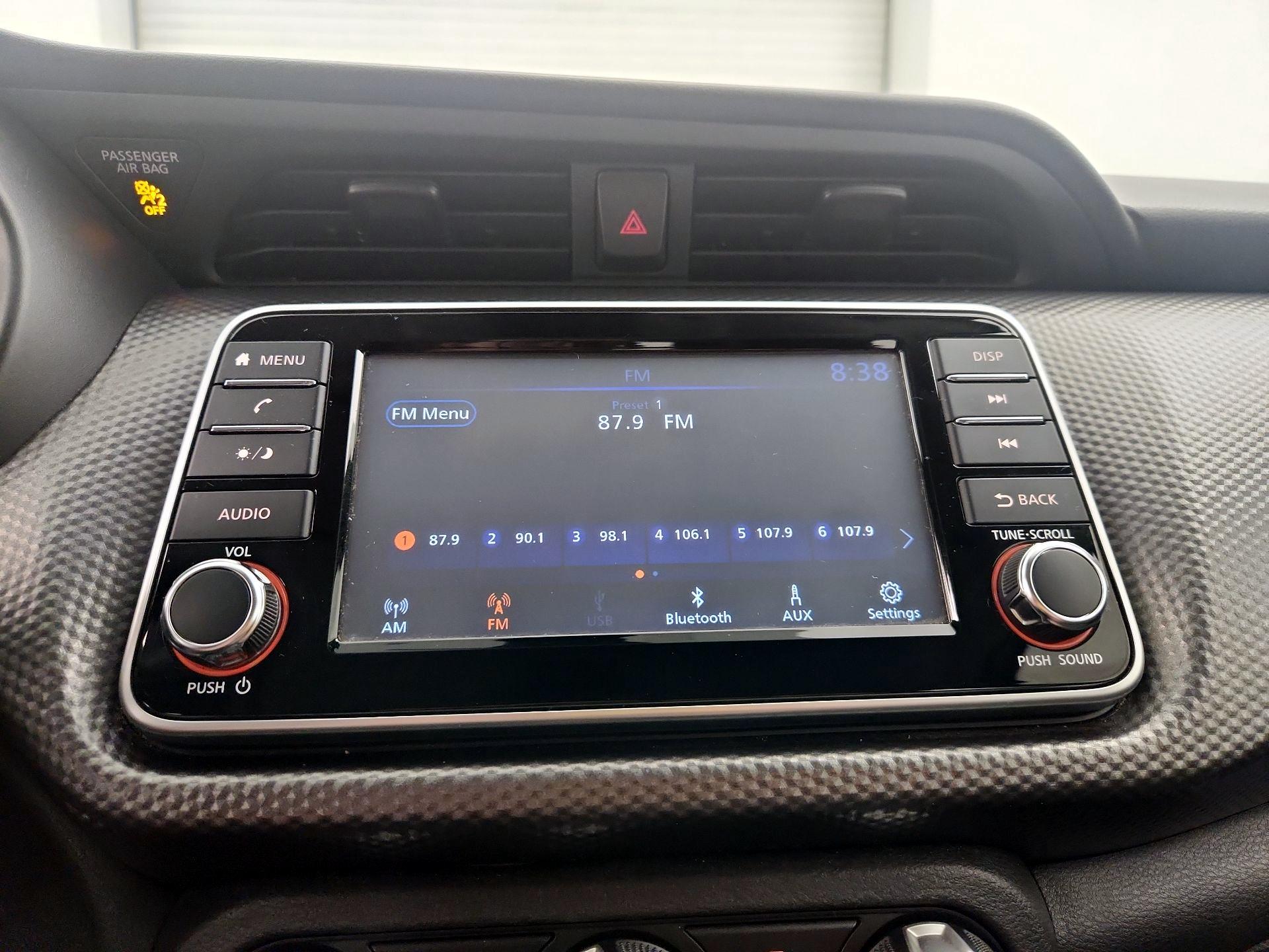 Thumbnail: 2020 Nissan Kicks - 15