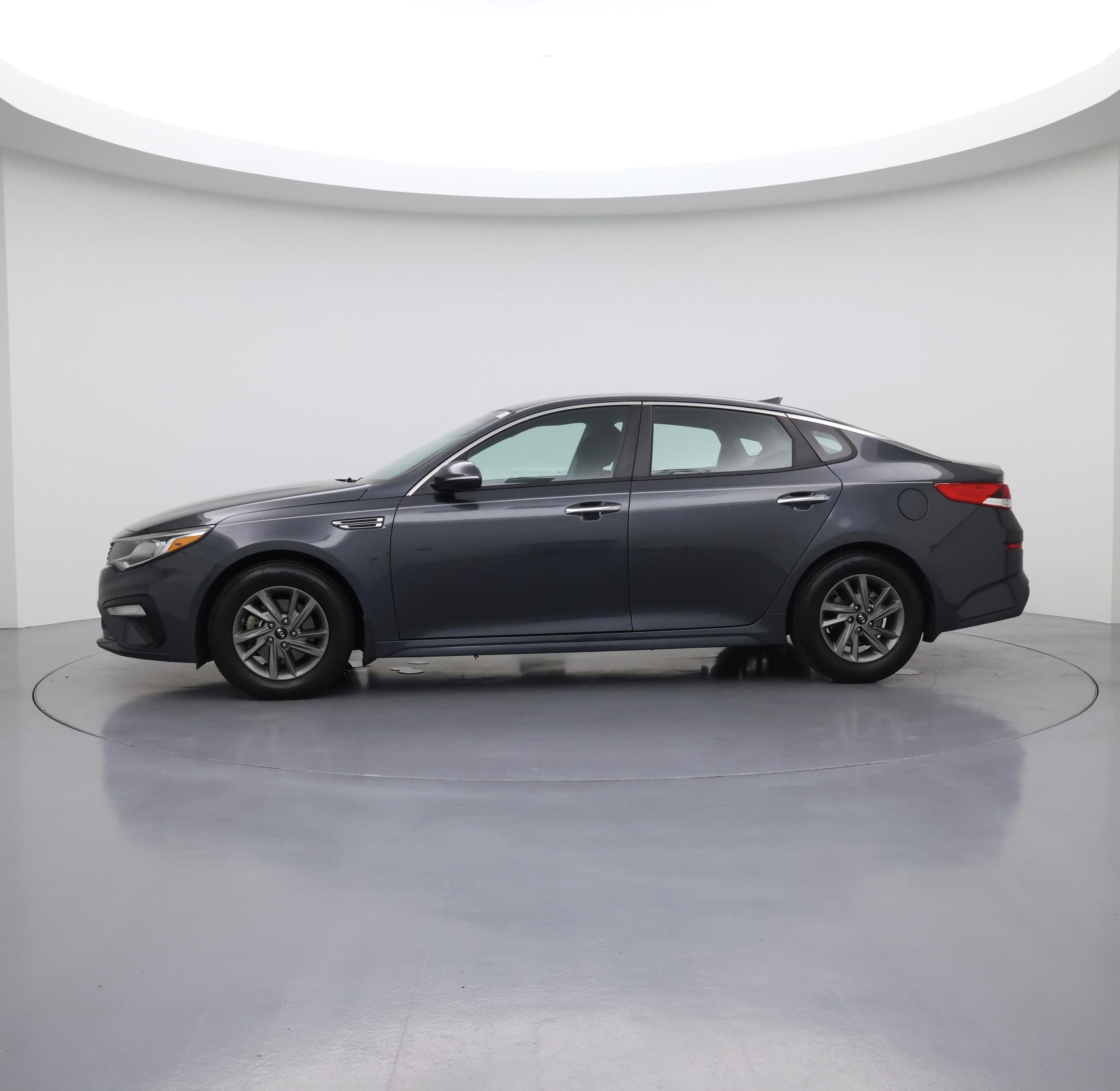 Thumbnail: 2020 Kia Optima - 3