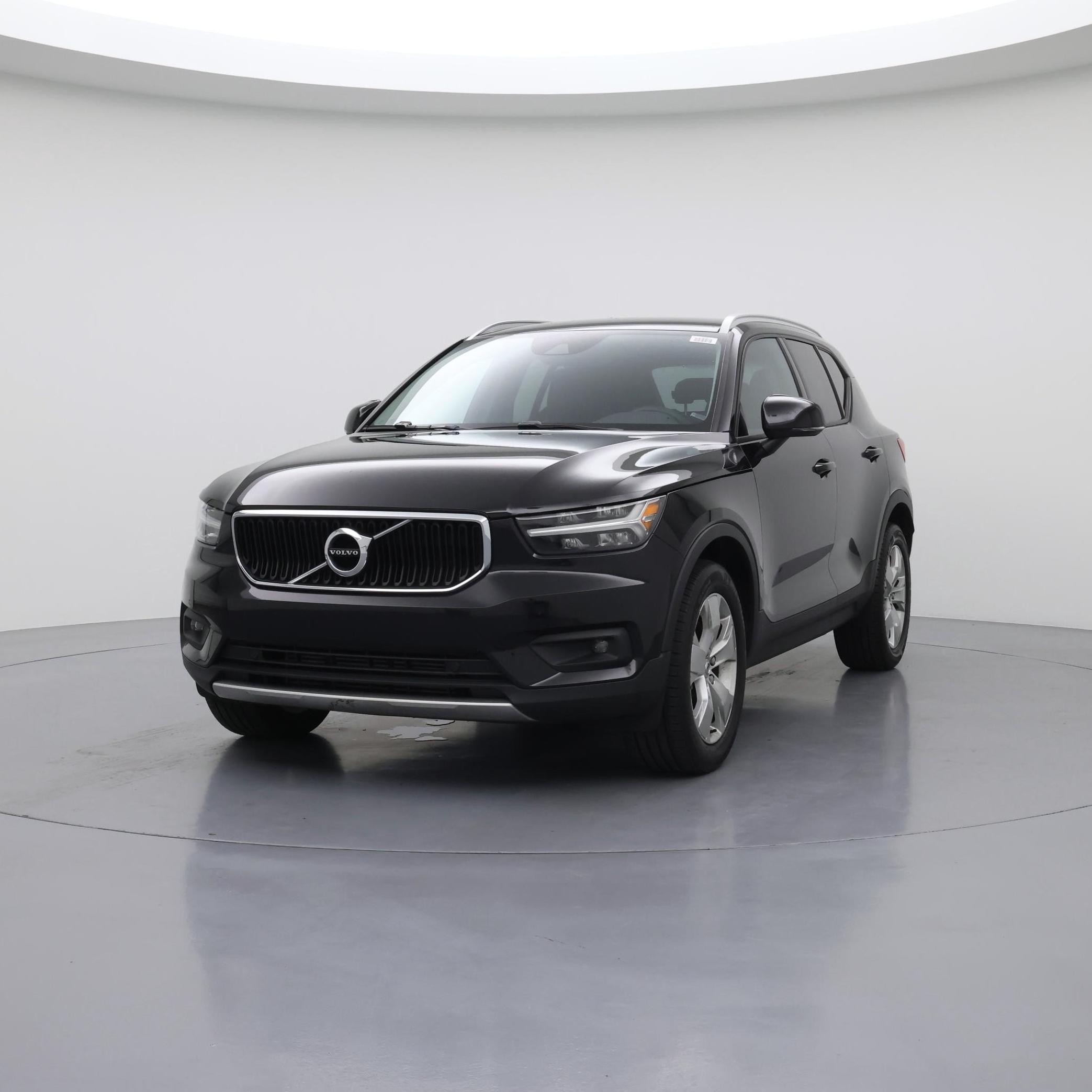 Thumbnail: 2022 Volvo XC40 - 4