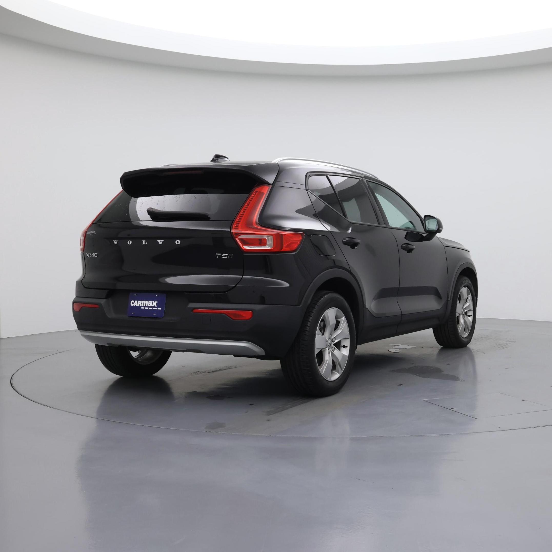 Thumbnail: 2022 Volvo XC40 - 8