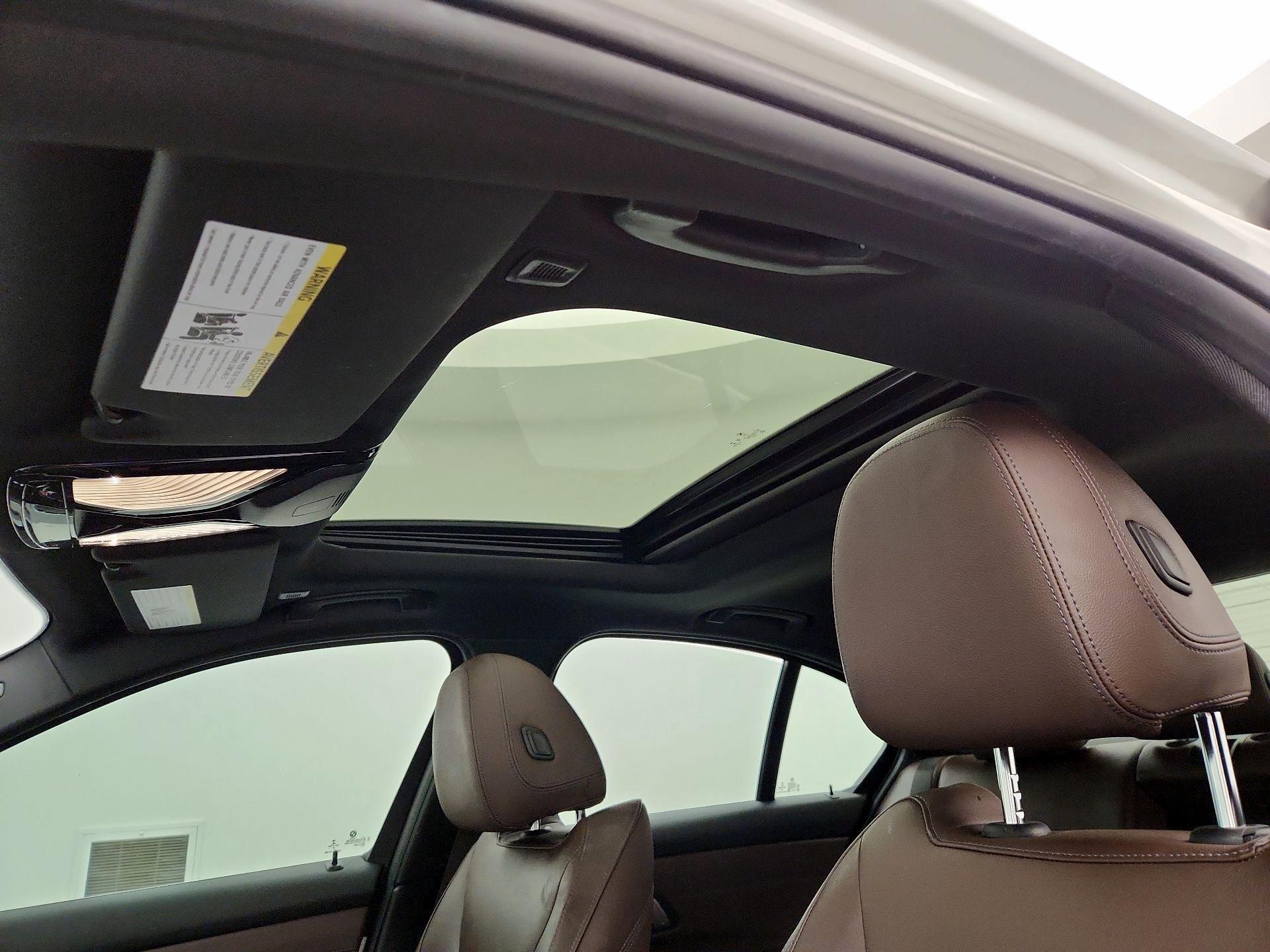 Thumbnail: 2021 BMW 3 Series - 20