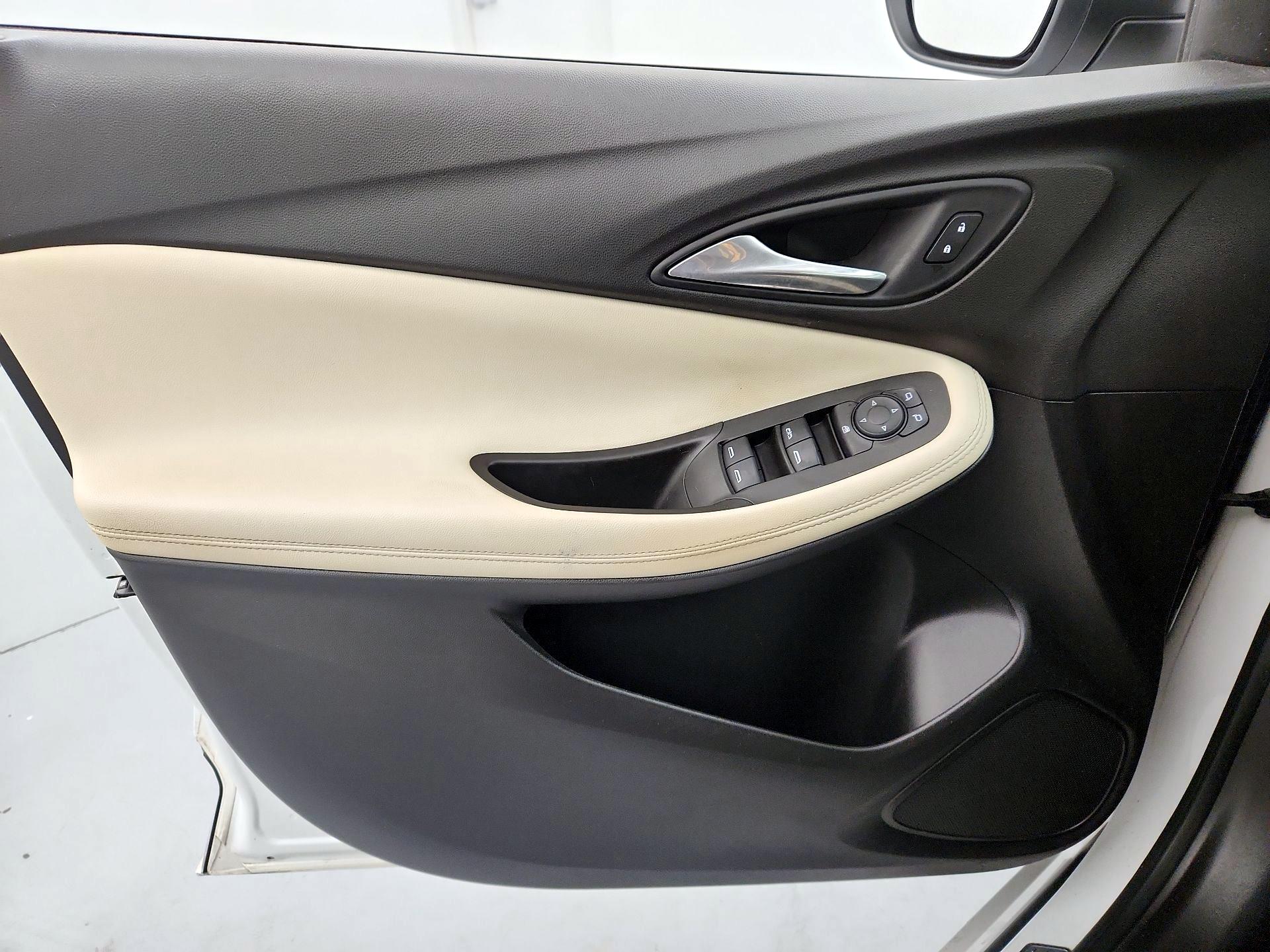 Thumbnail: 2020 Buick Encore GX - 12