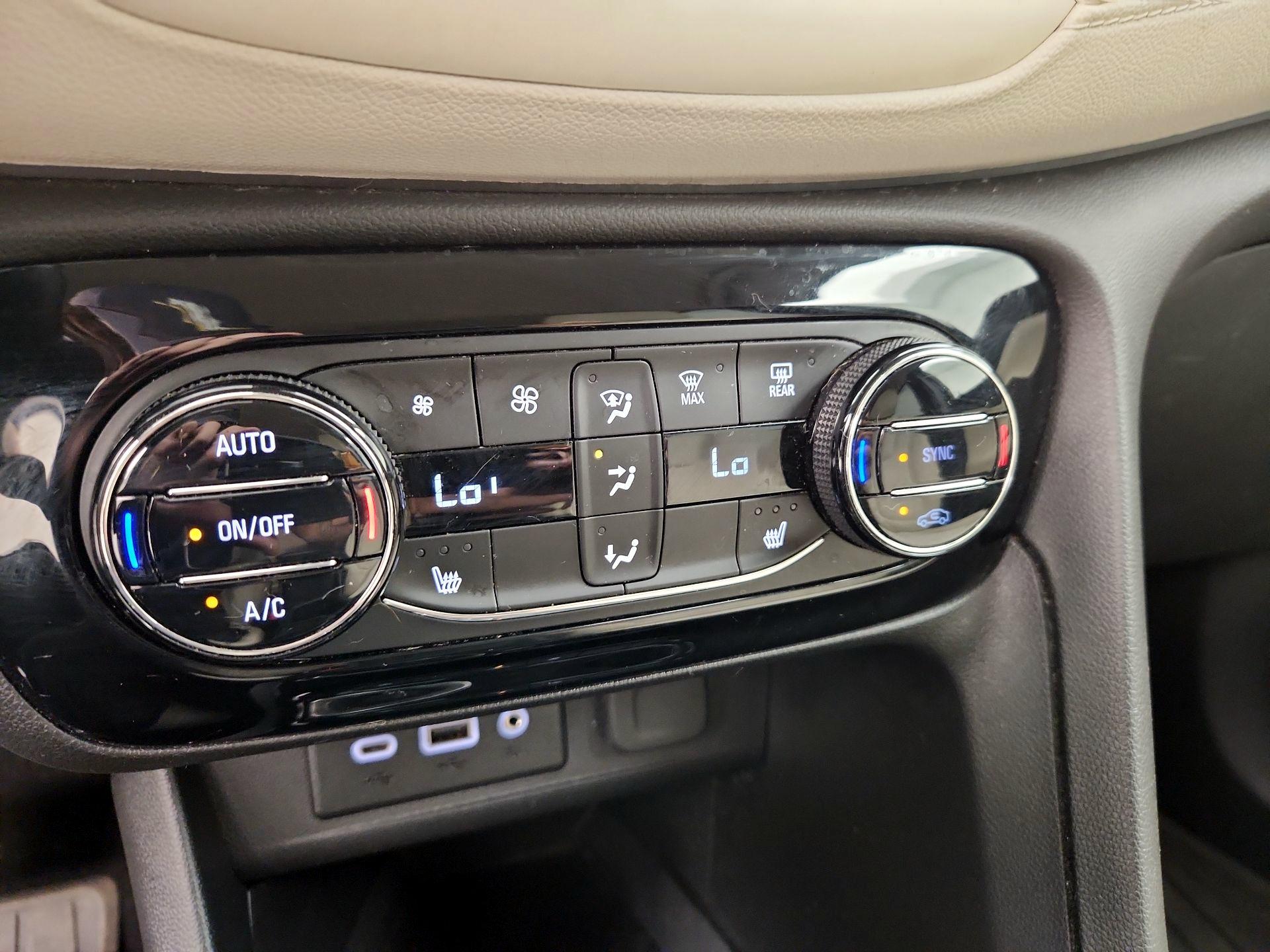 Thumbnail: 2020 Buick Encore GX - 16