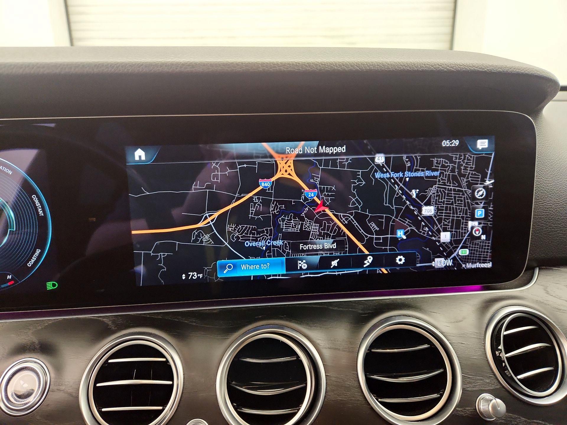 Thumbnail: 2022 Mercedes-Benz E-Class - 14