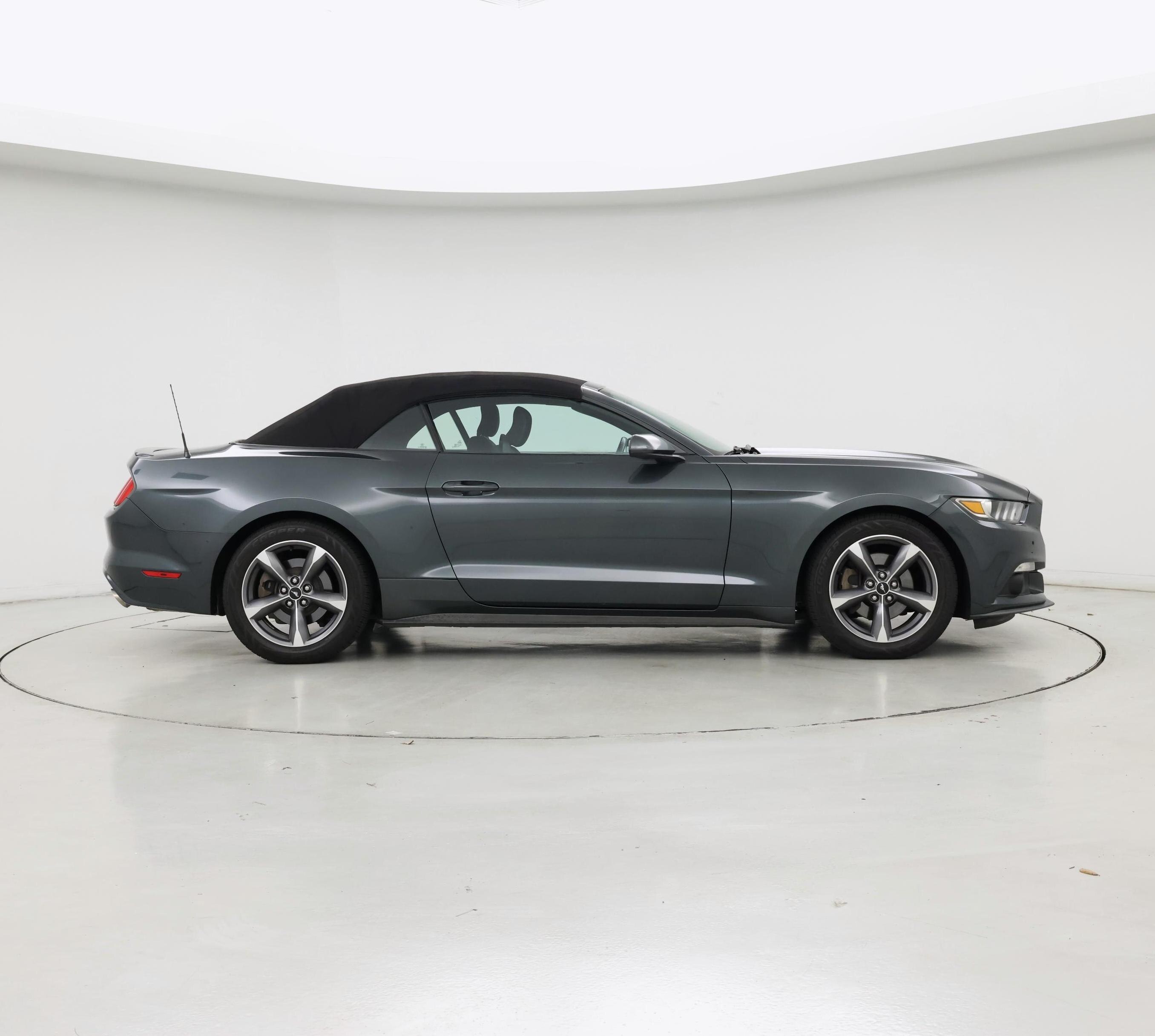 Thumbnail: 2015 Ford Mustang - 7