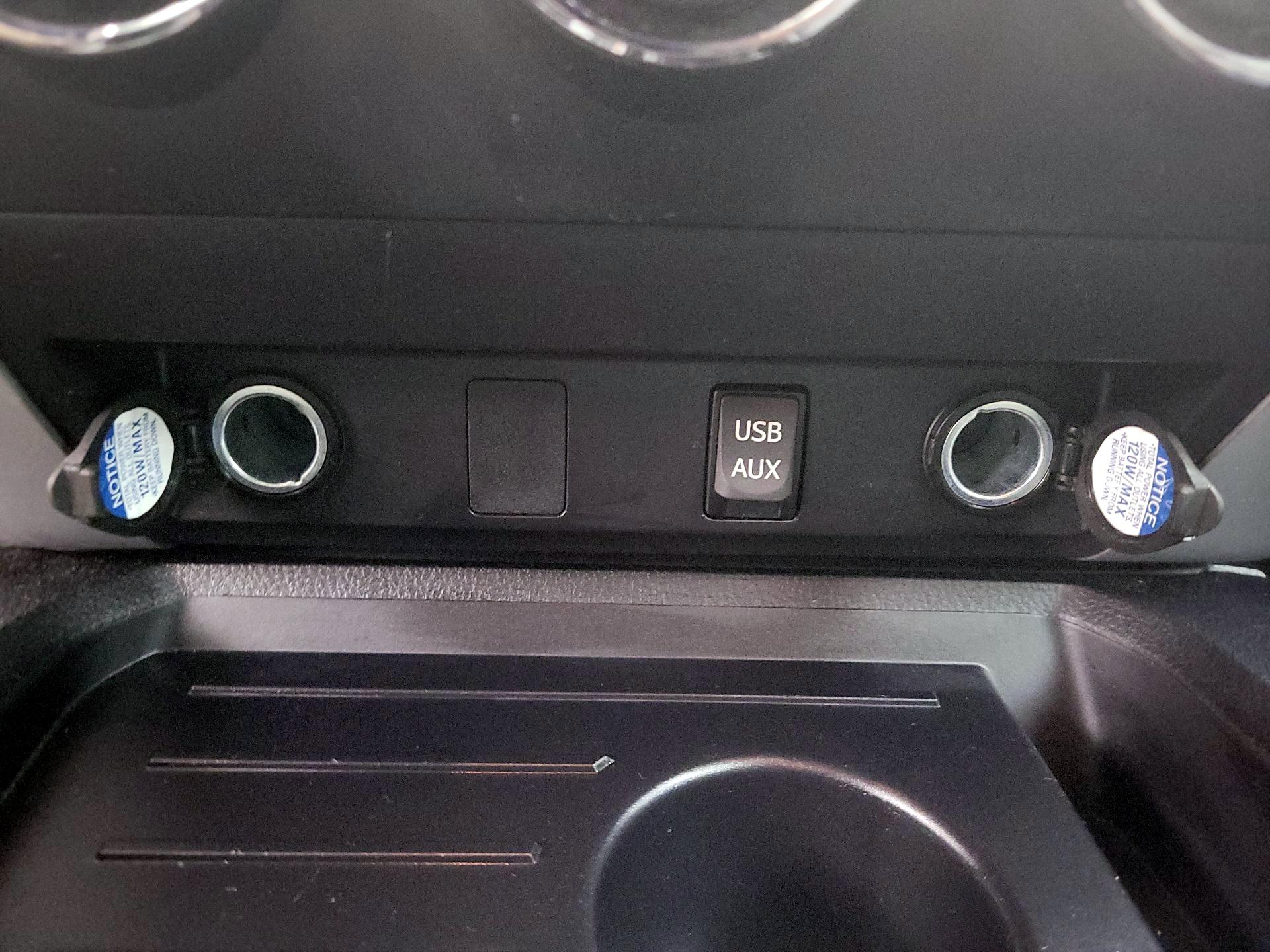 Thumbnail: 2016 Toyota Tundra - 16
