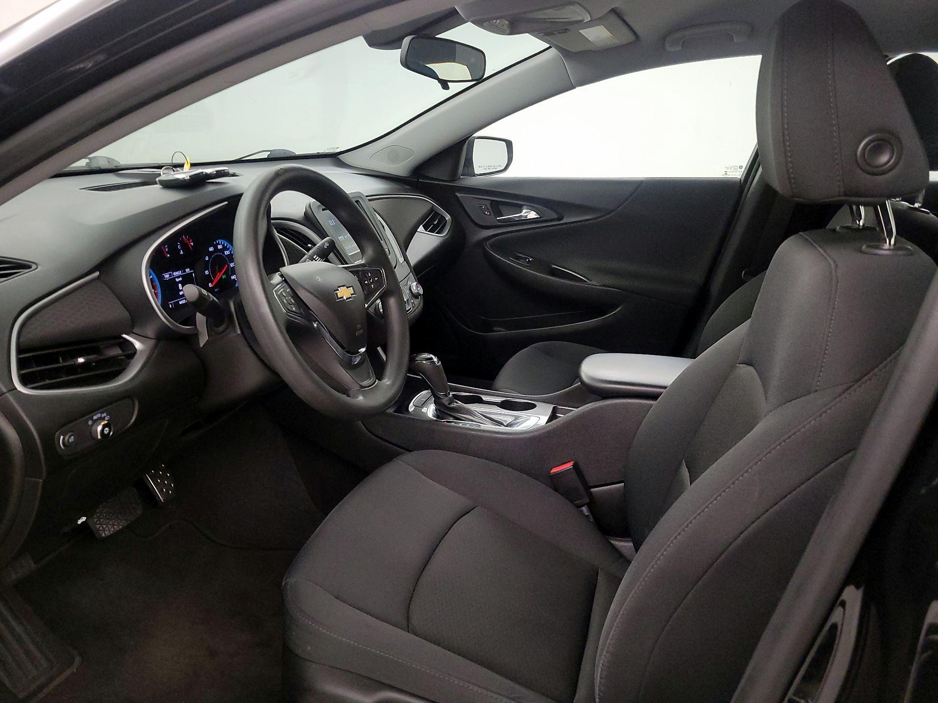Thumbnail: 2016 Chevrolet Malibu - 9