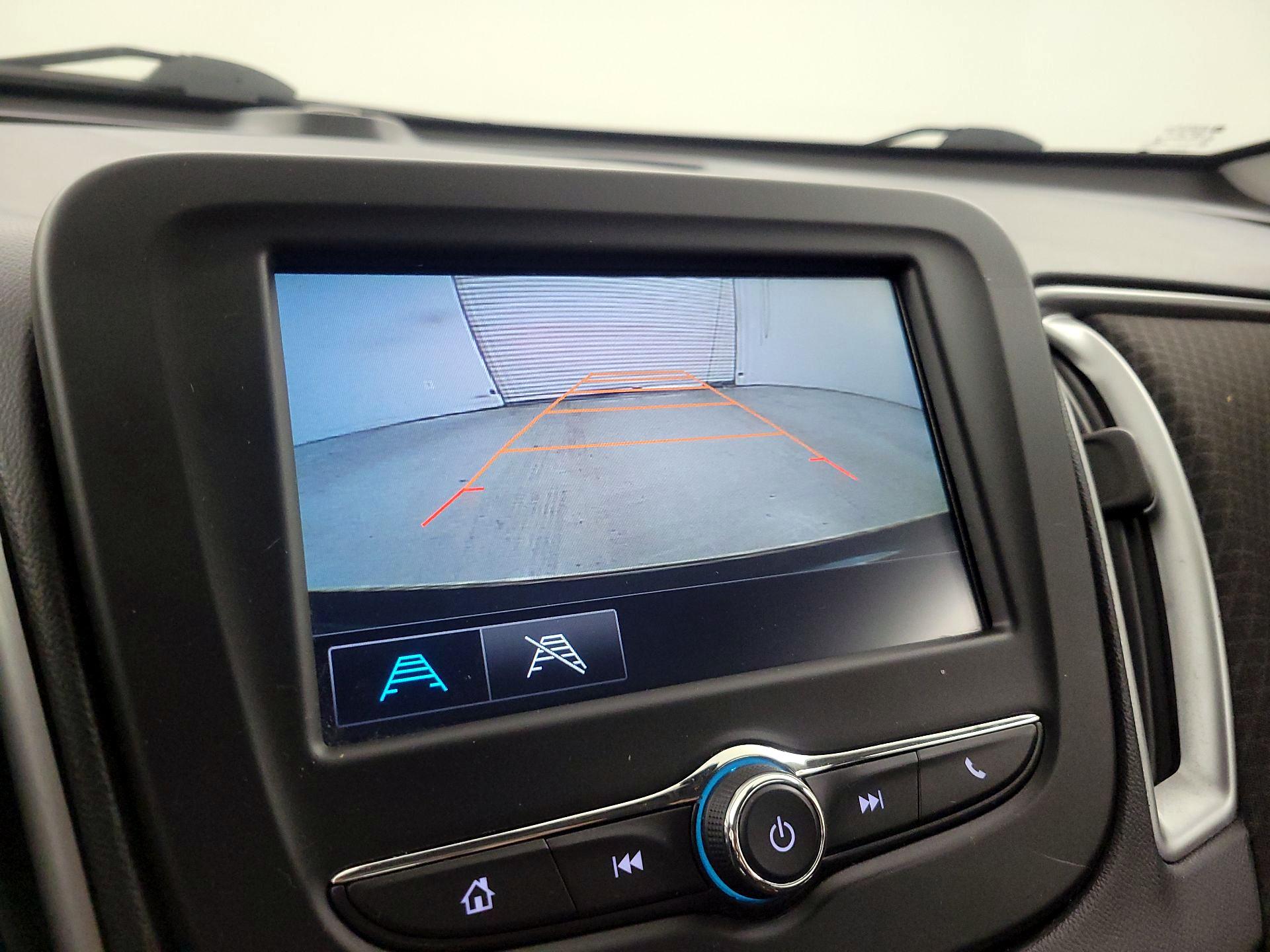 Thumbnail: 2016 Chevrolet Malibu - 12