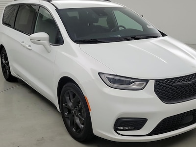 White 2021 Chrysler Pacifica Touring