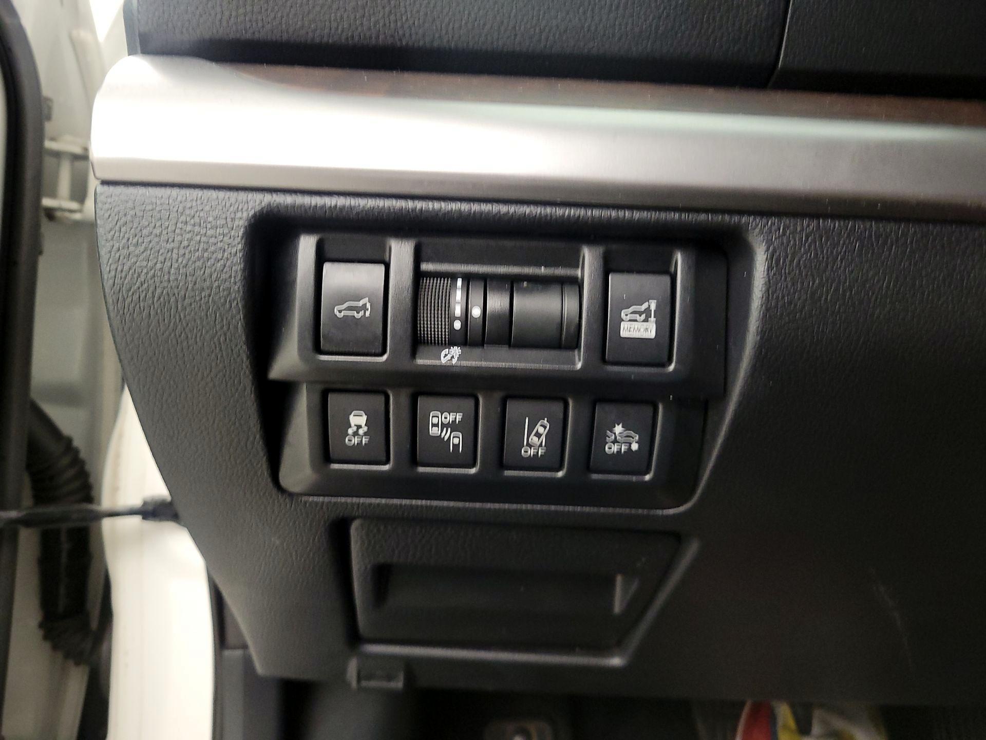 Thumbnail: 2018 Subaru Outback - 11