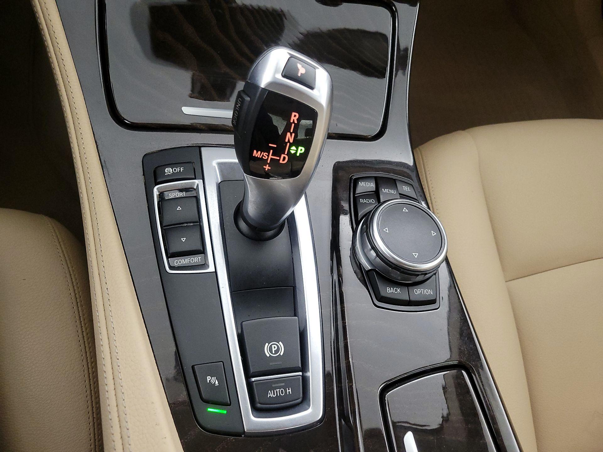 Thumbnail: 2015 BMW 5 Series - 16