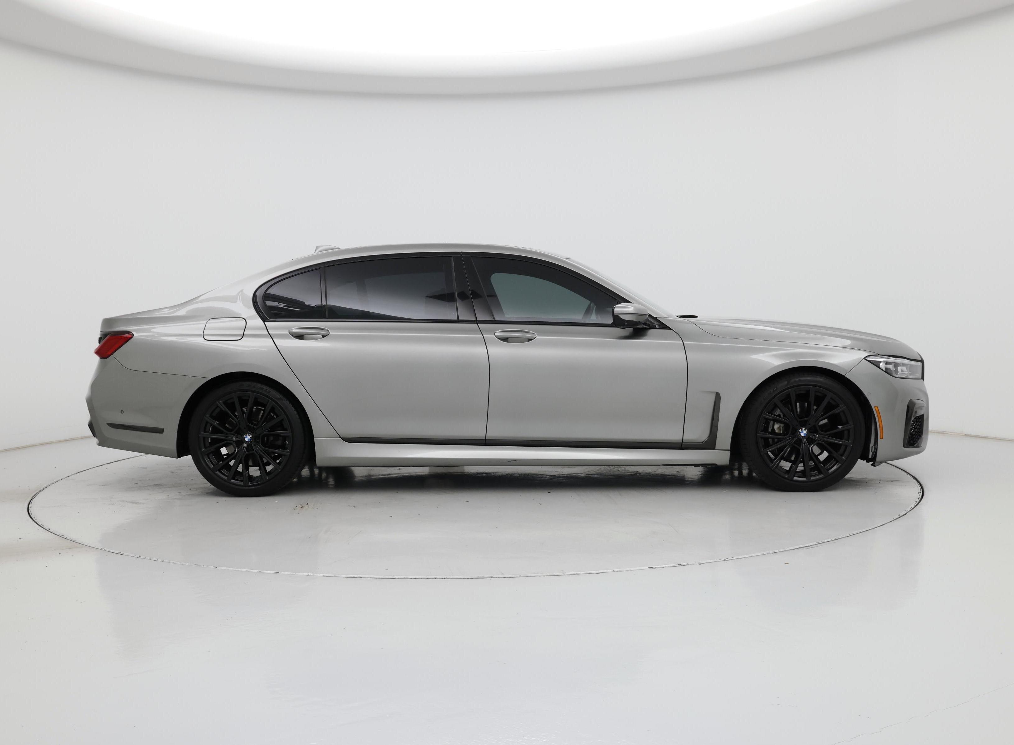 Thumbnail: 2022 BMW 7 Series - 7