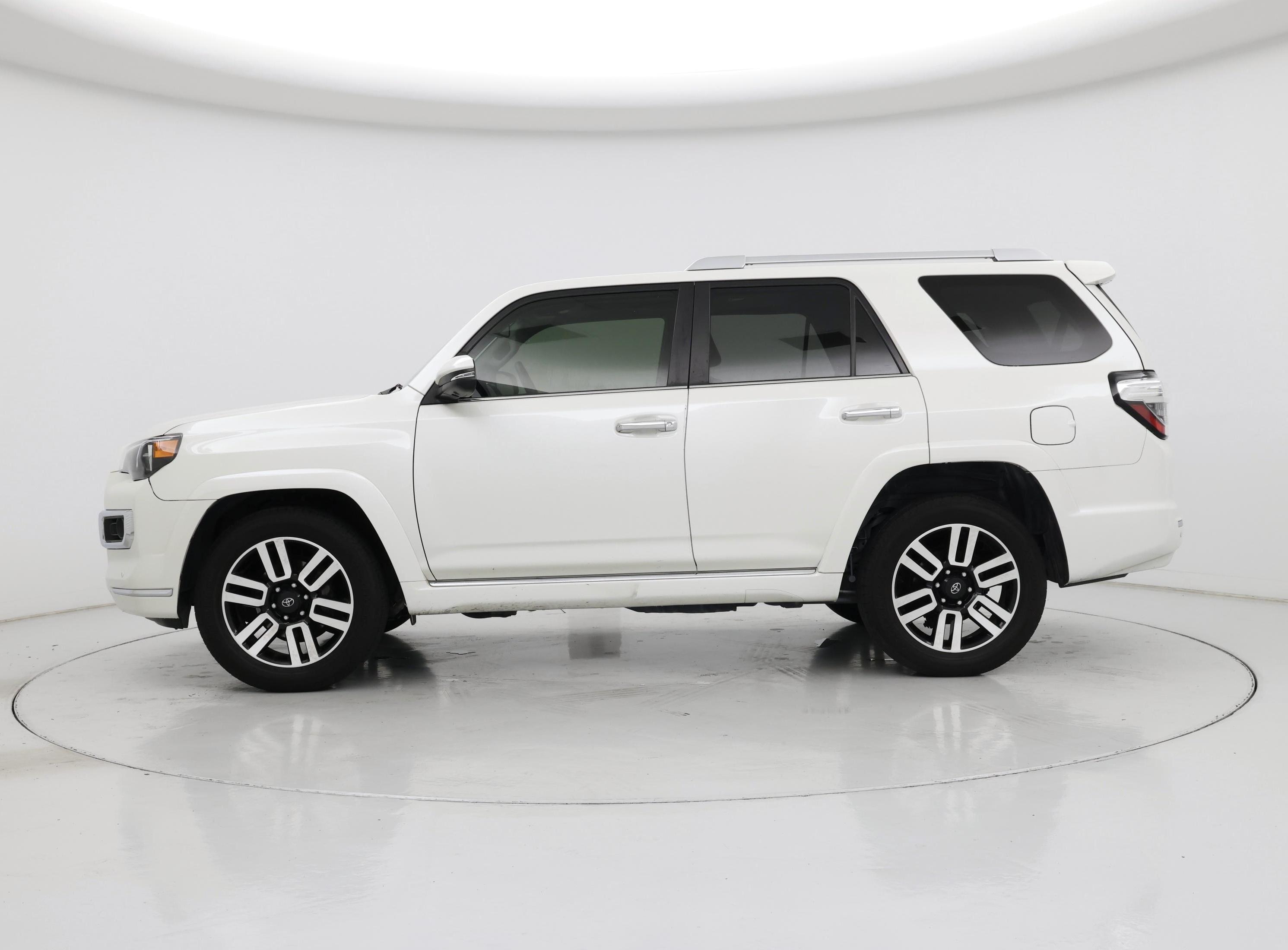 Thumbnail: 2022 Toyota 4Runner - 3