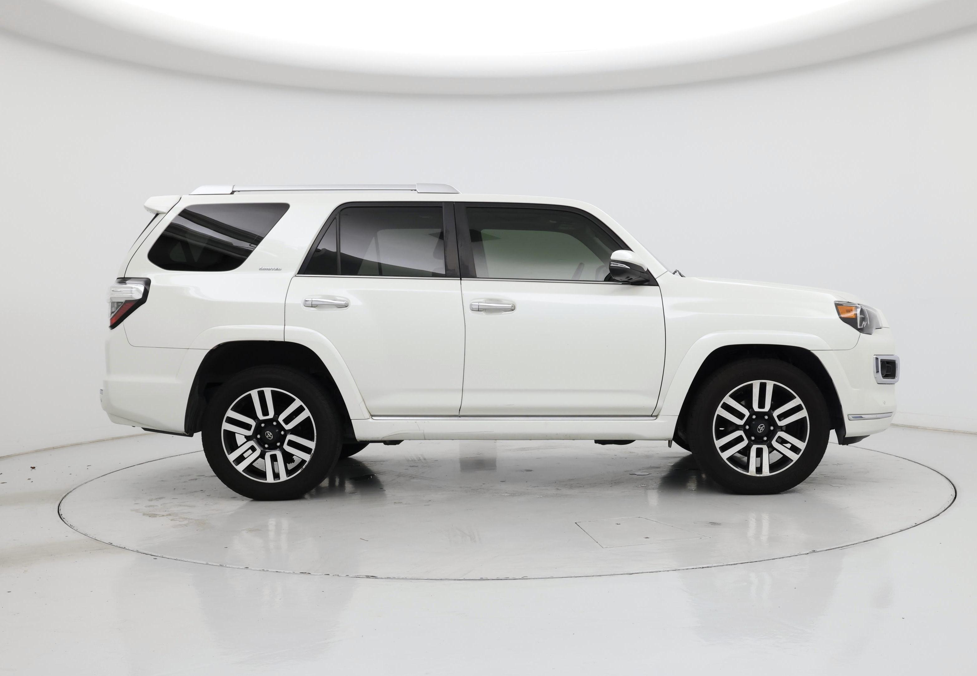 Thumbnail: 2022 Toyota 4Runner - 7