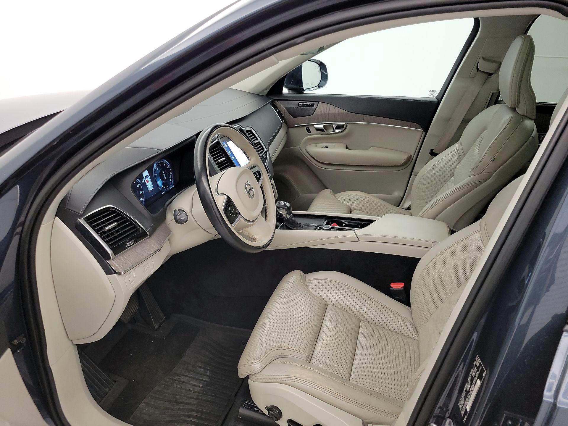 Thumbnail: 2022 Volvo XC90 - 11