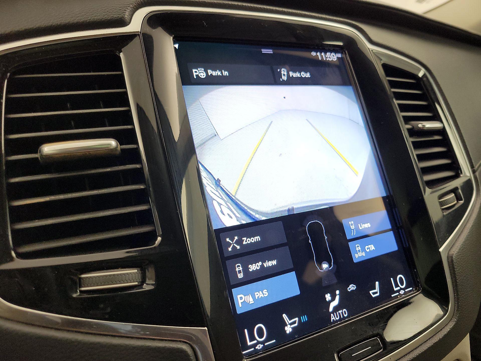 Thumbnail: 2022 Volvo XC90 - 15