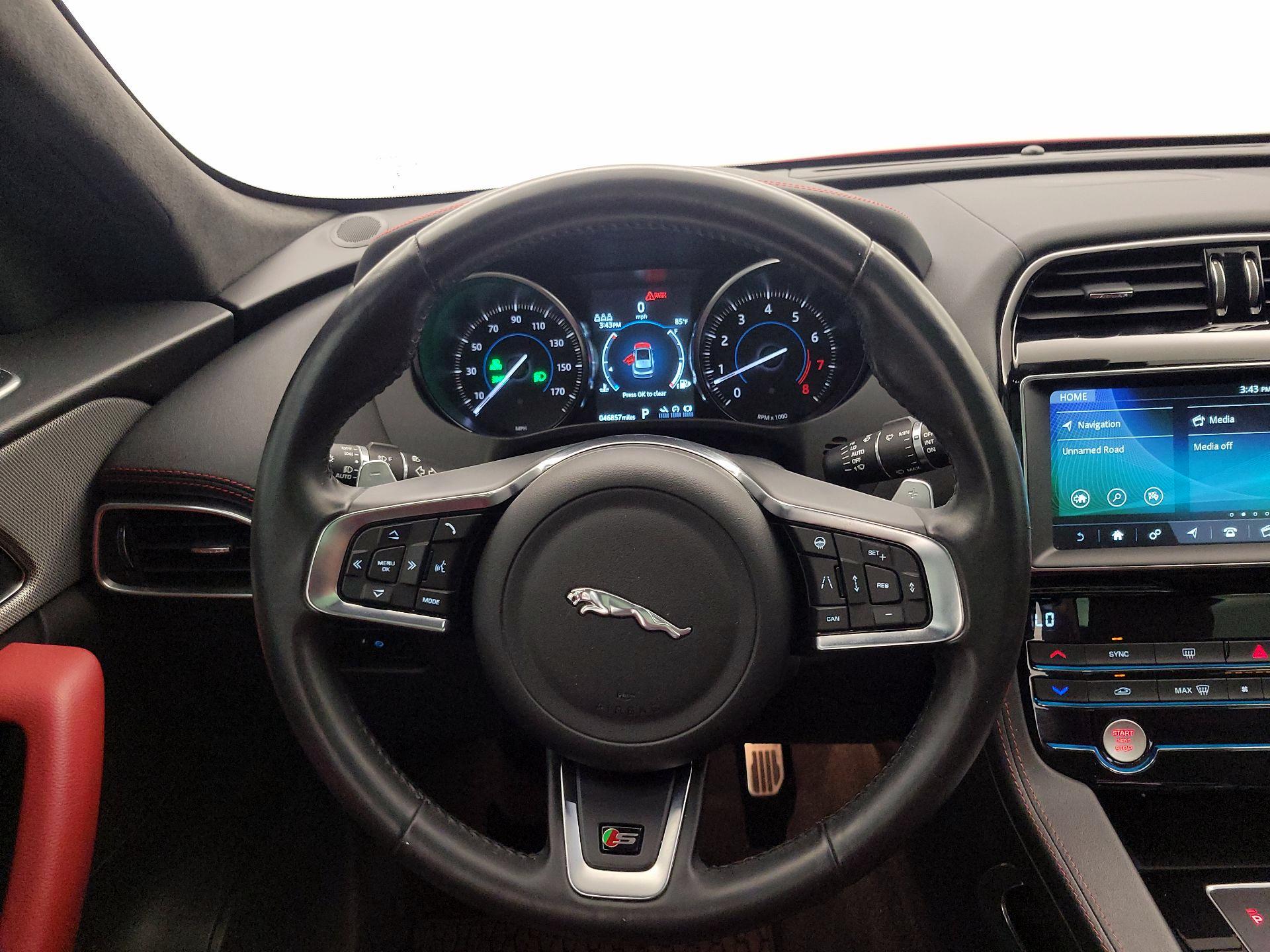 Thumbnail: 2020 Jaguar F-Pace - 10