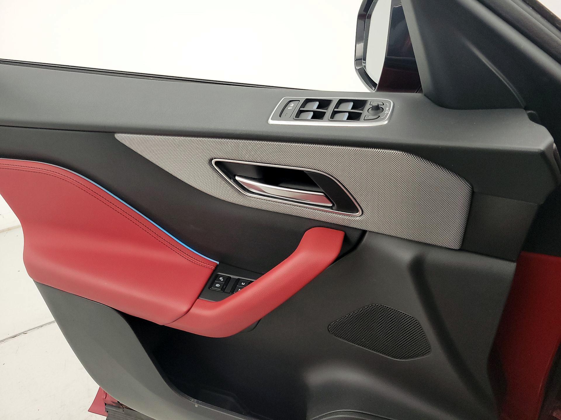 Thumbnail: 2020 Jaguar F-Pace - 12